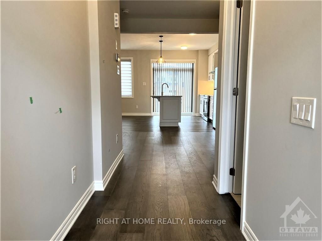 681 Allied Mews Property Photo 2