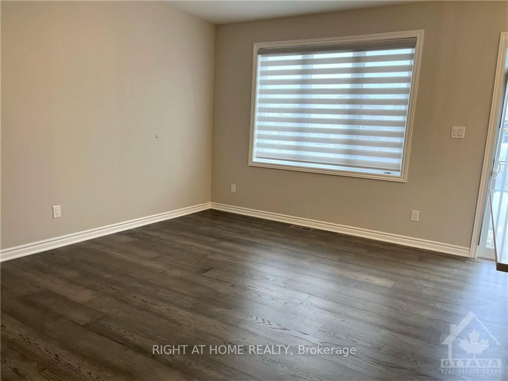 681 Allied Mews Property Photo 6
