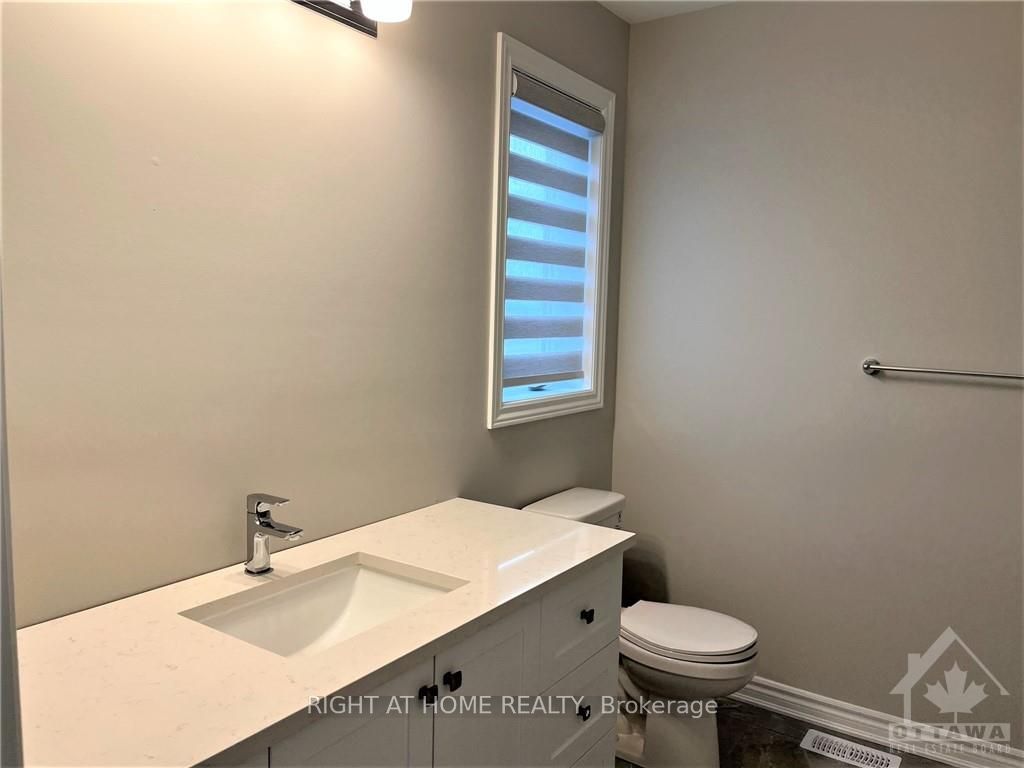 681 Allied Mews Property Photo 11
