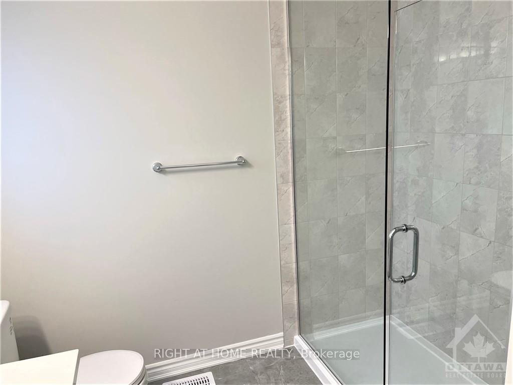 681 Allied Mews Property Photo 12