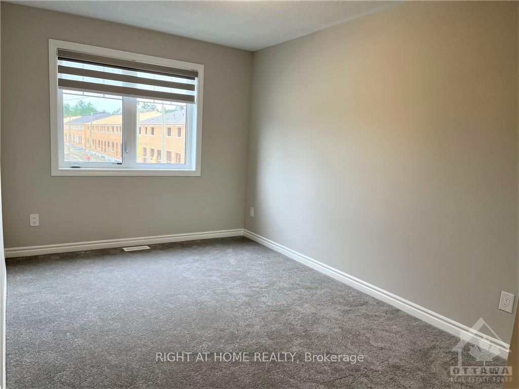 681 Allied Mews Property Photo 14
