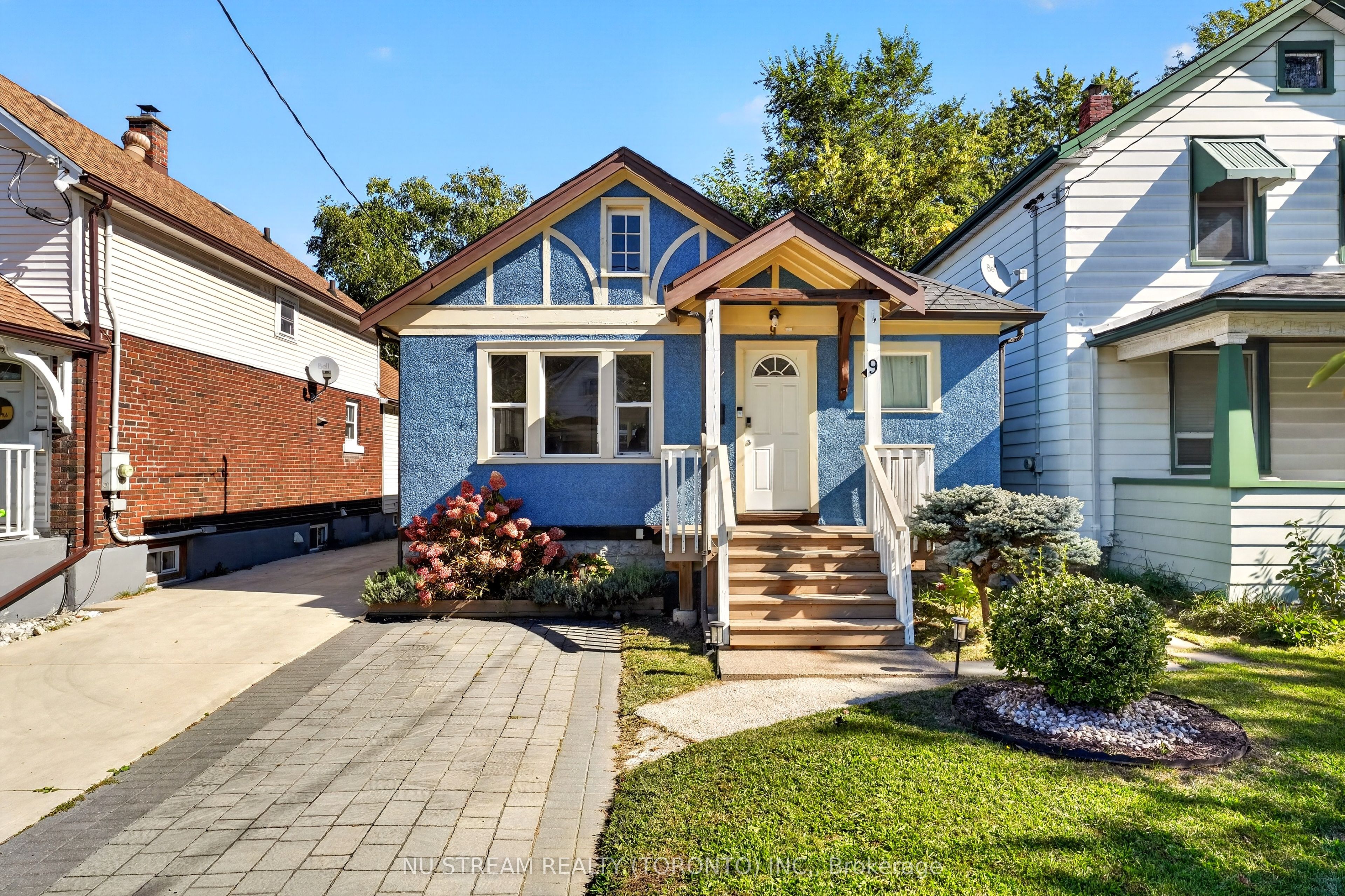 9 Manning Street