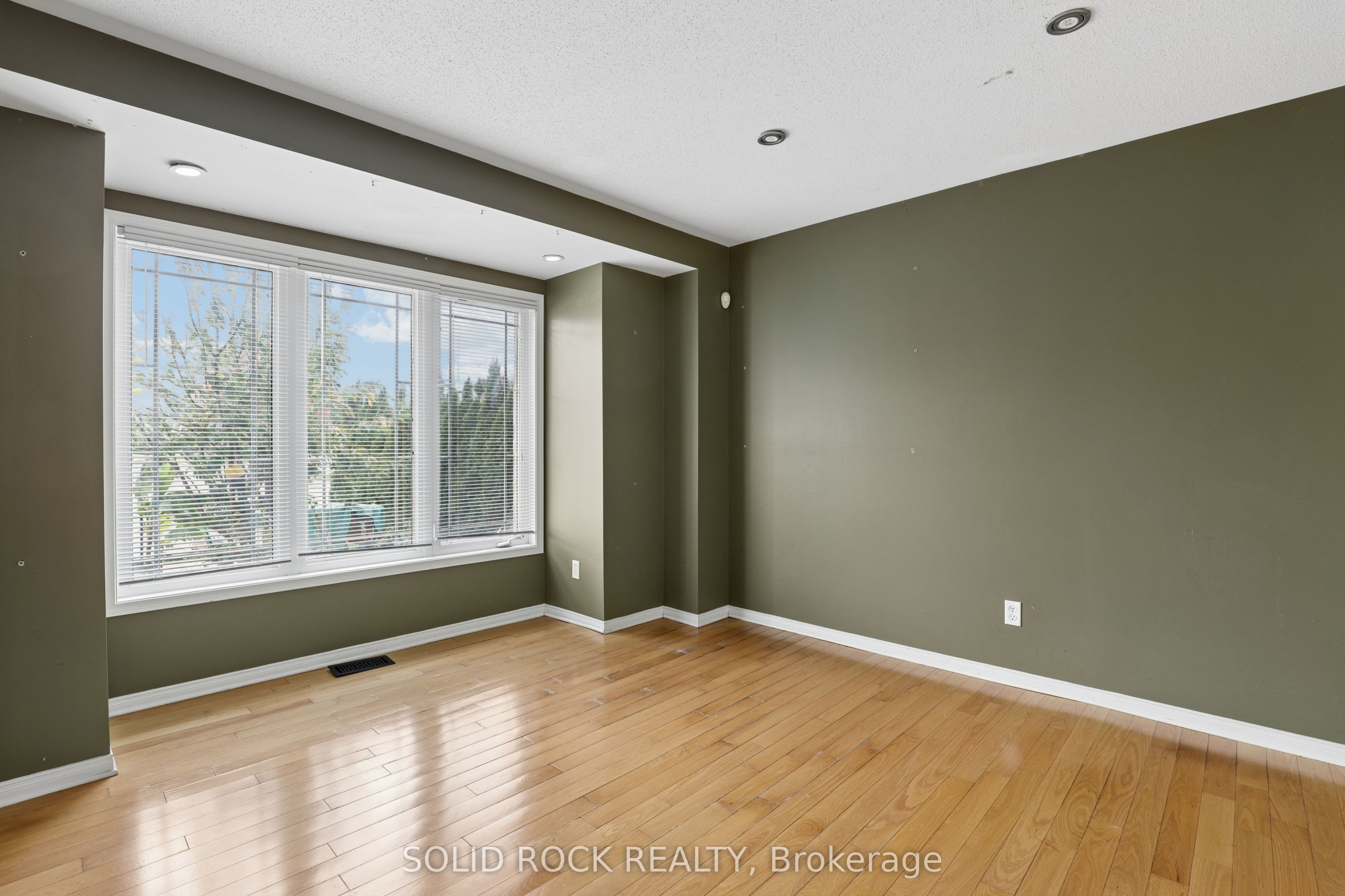 1176 Halton Terrace Property Photo 8