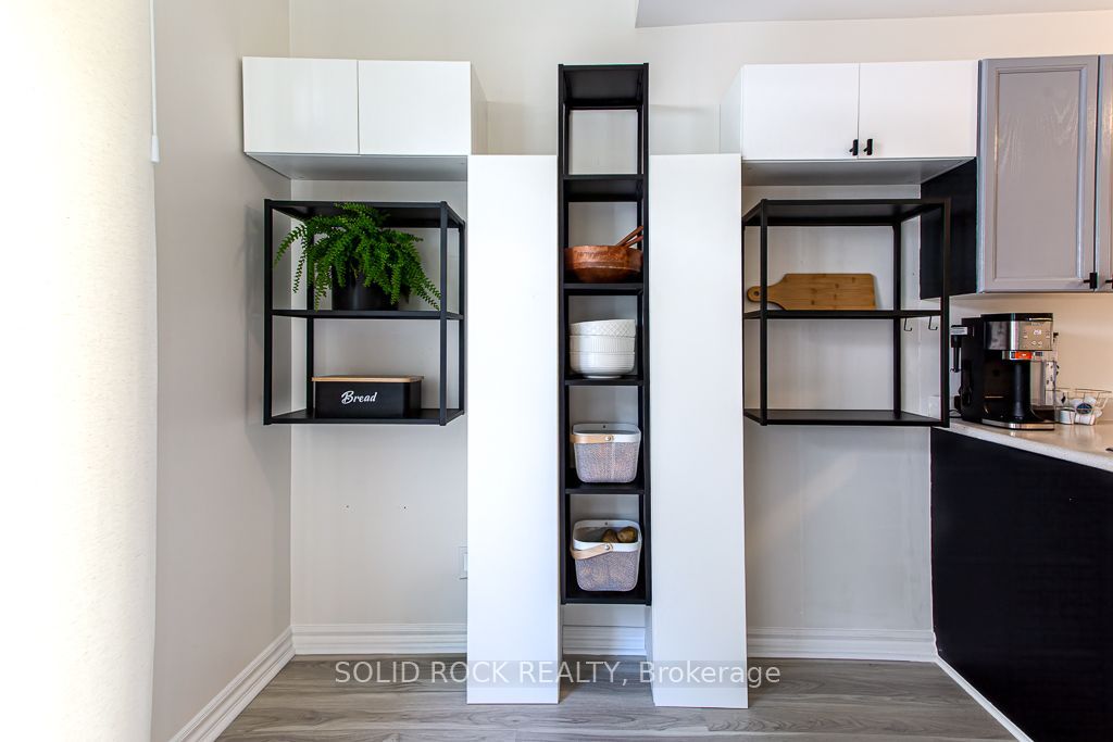 49 Longshire Circle Property Photo 11