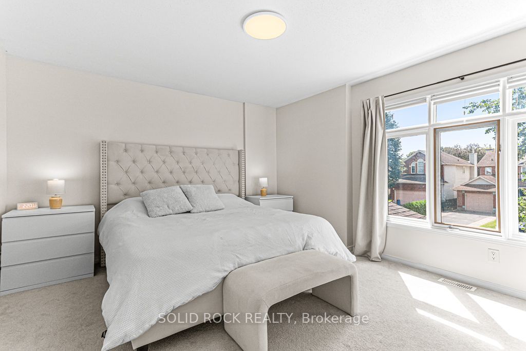 49 Longshire Circle Property Photo 17