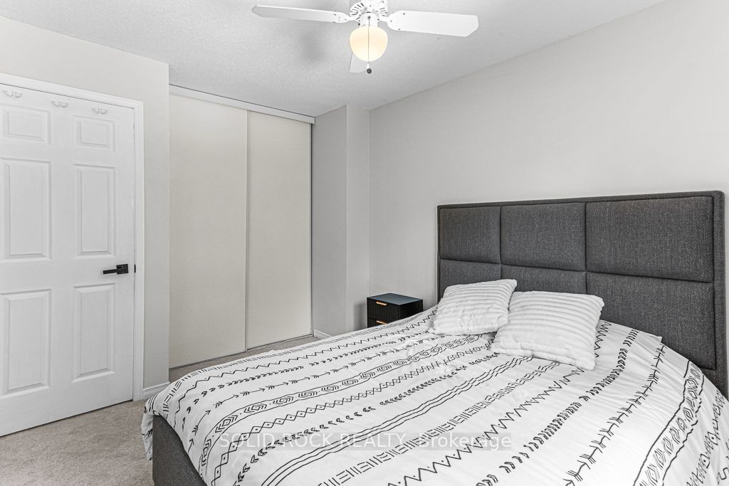 49 Longshire Circle Property Photo 23