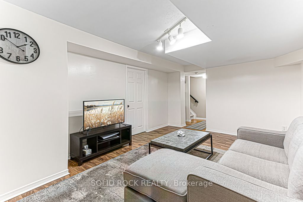 49 Longshire Circle Property Photo 27