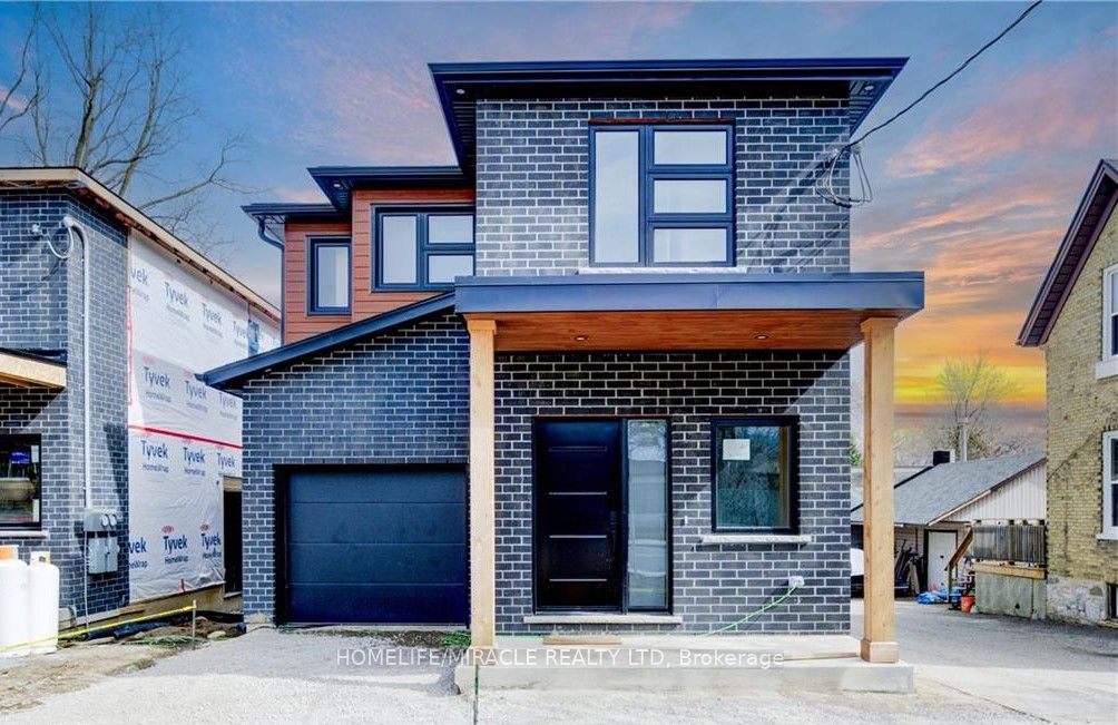 160 Weber Street W Upper Property Photo 1