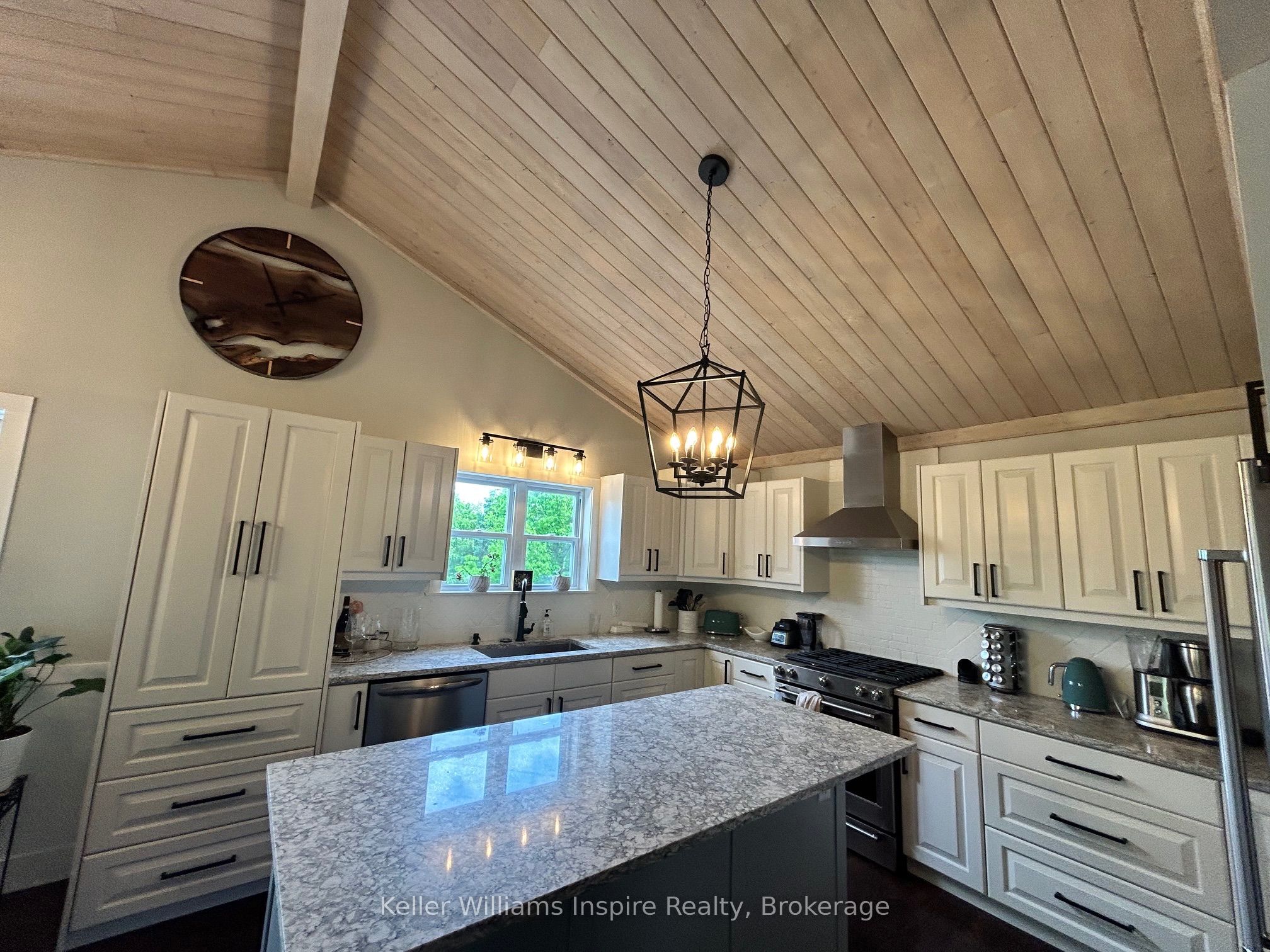 27229 Highway 62 S Property Photo 5