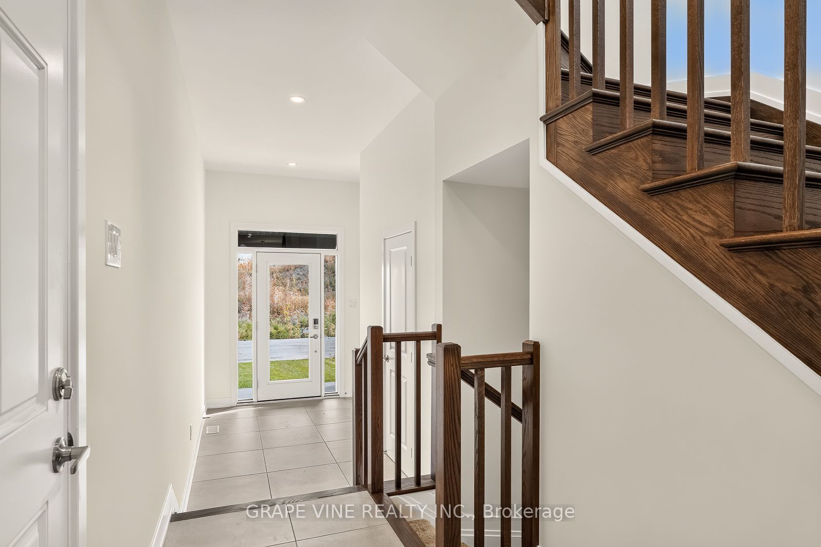 595 Arbia Ridge Property Photo 5