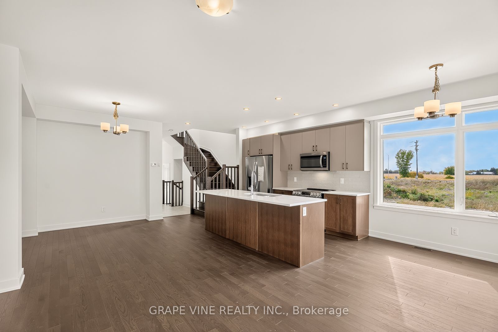 595 Arbia Ridge Property Photo 10