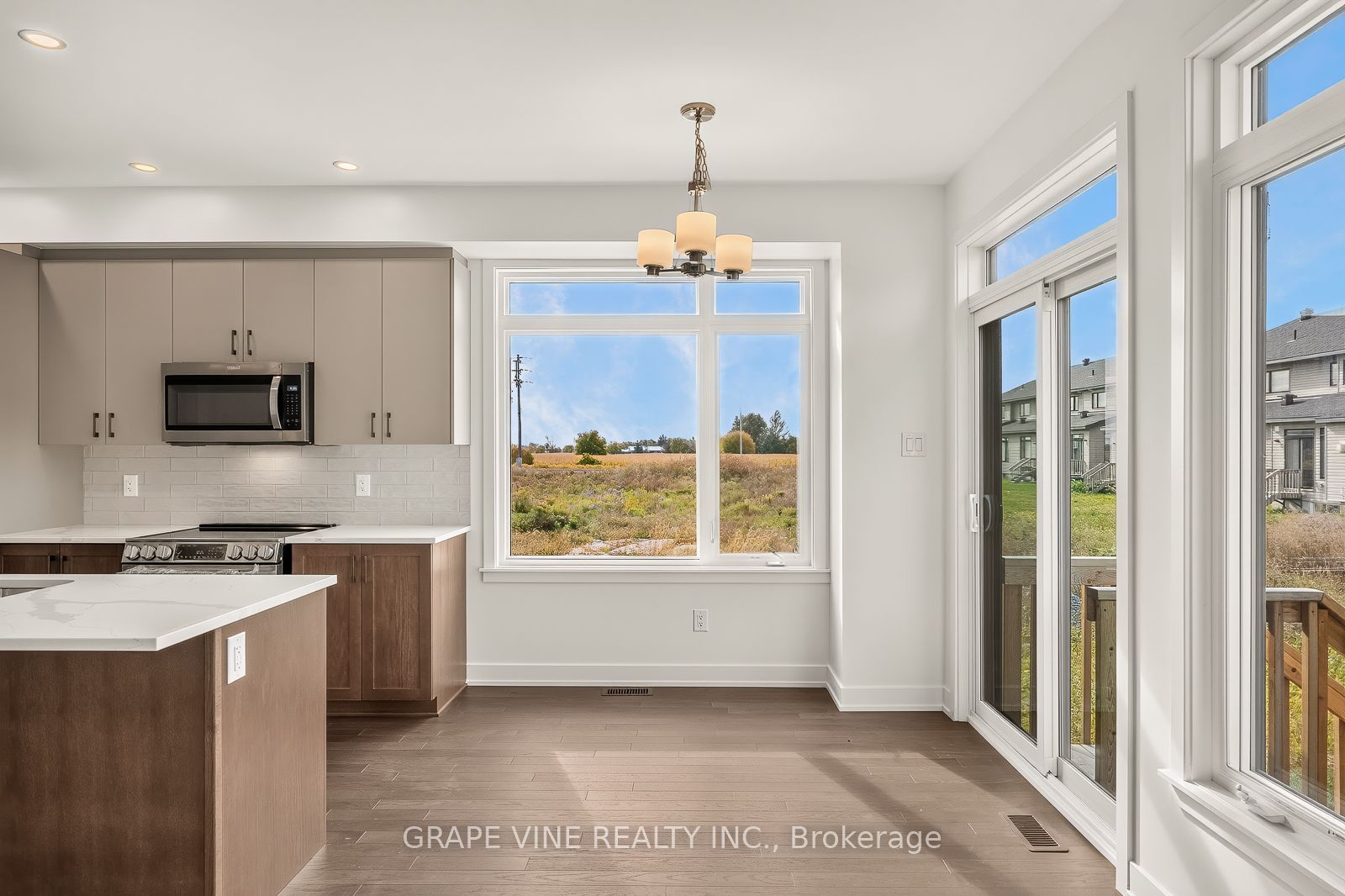 595 Arbia Ridge Property Photo 14