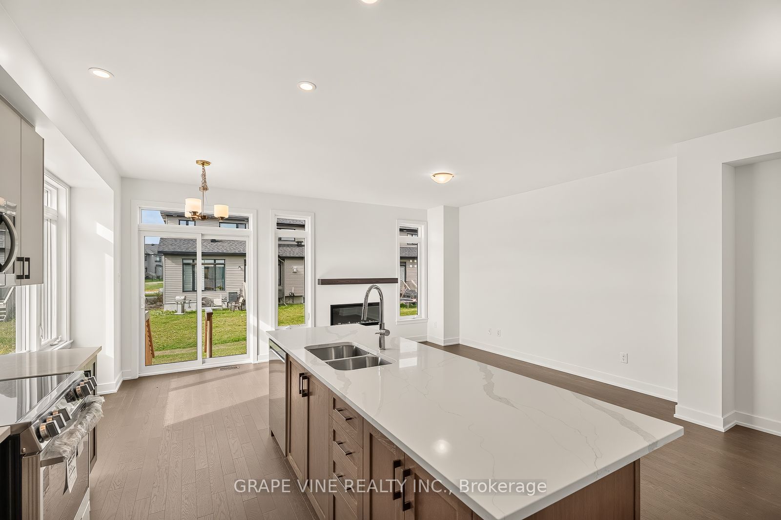 595 Arbia Ridge Property Photo 17
