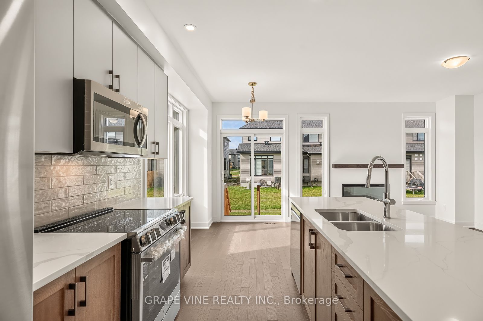 595 Arbia Ridge Property Photo 18