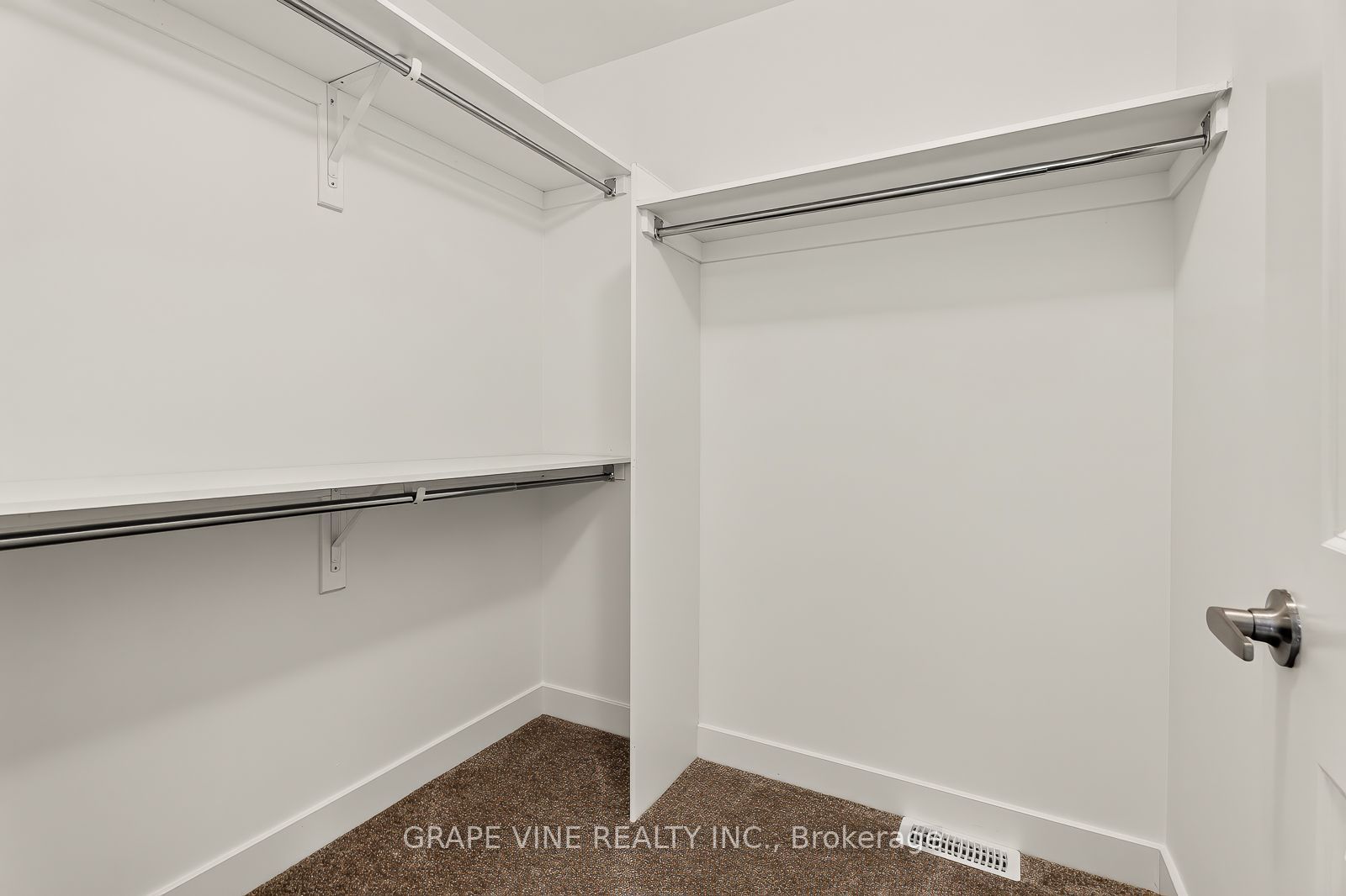 595 Arbia Ridge Property Photo 26