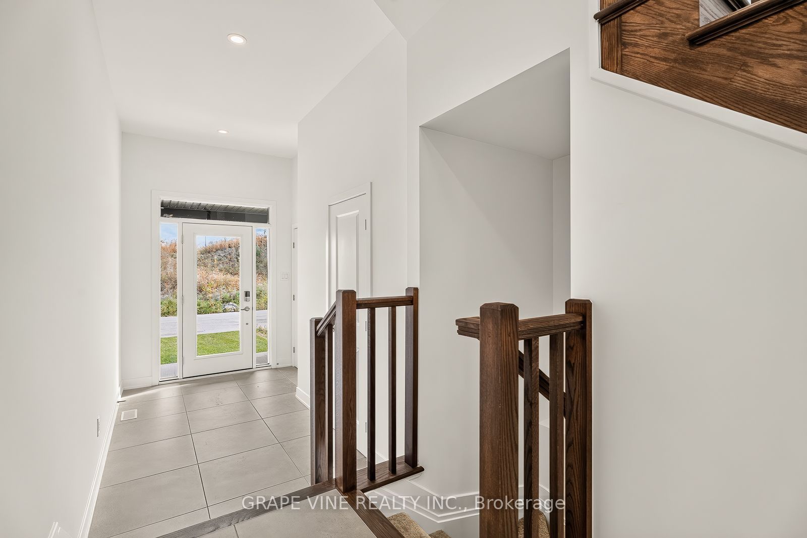 595 Arbia Ridge Property Photo 32