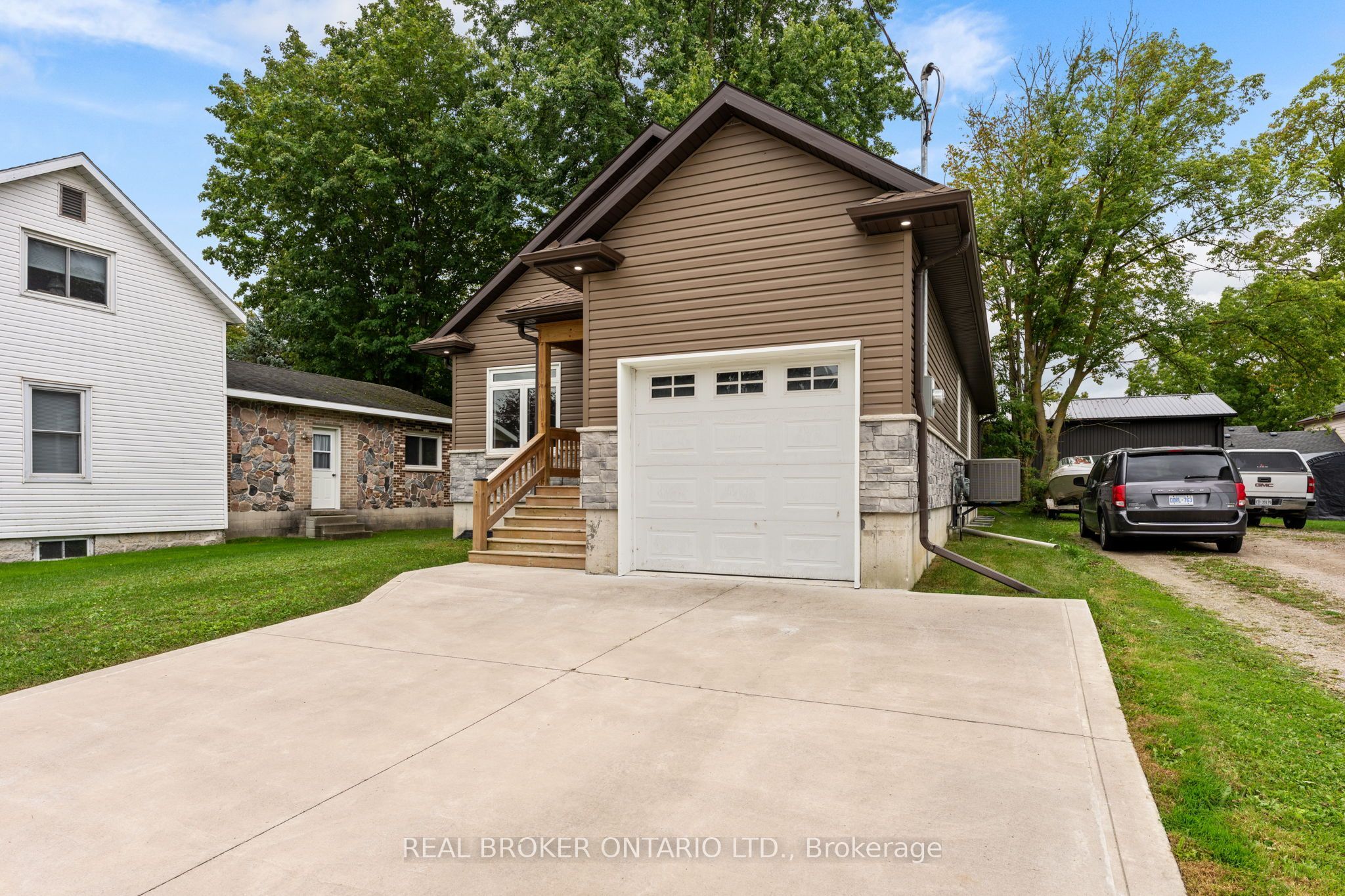 52 Queen Street Property Photo 3