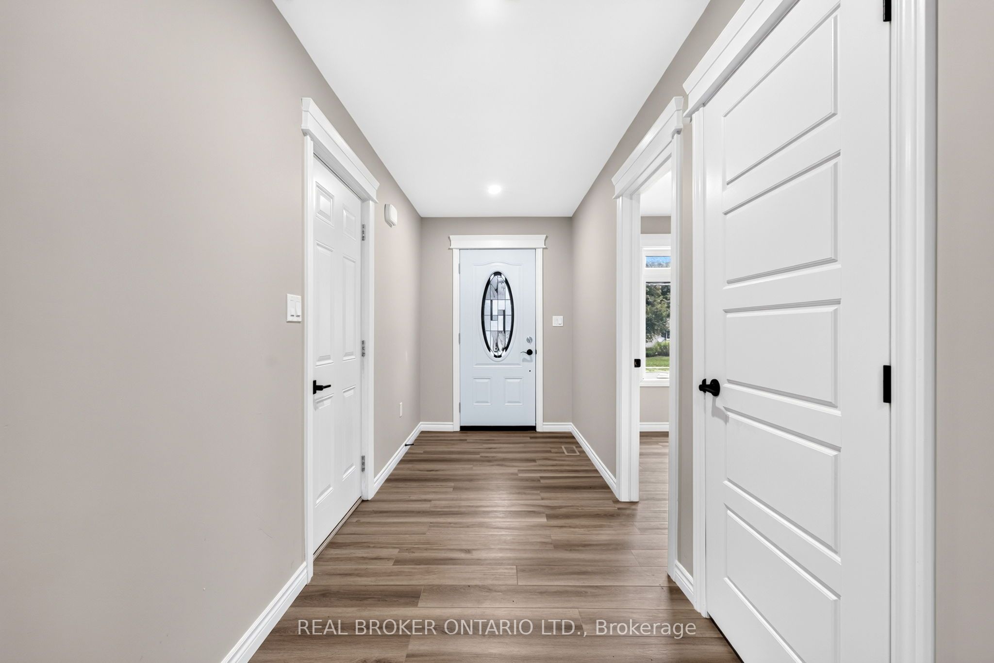 52 Queen Street Property Photo 5