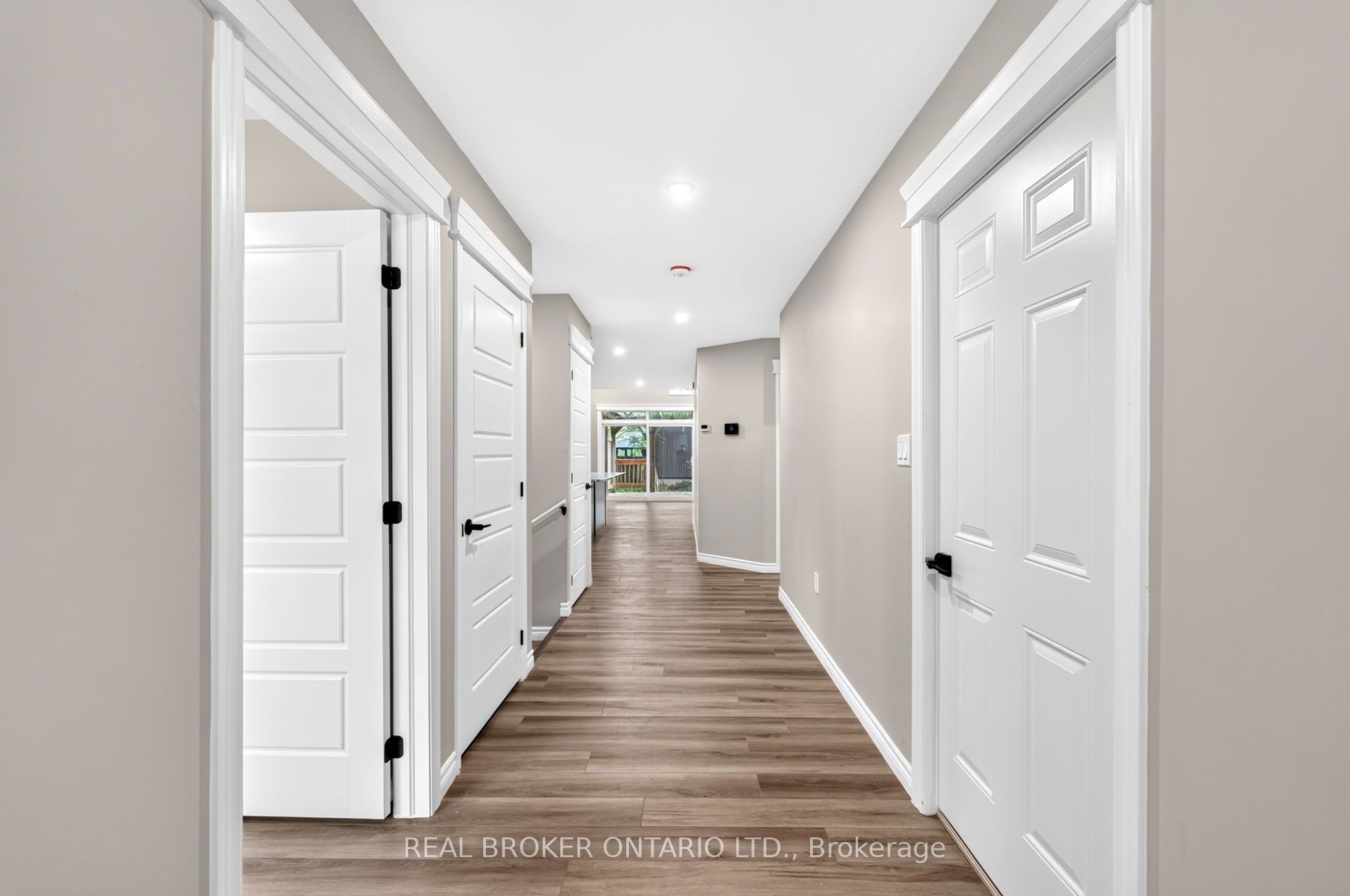 52 Queen Street Property Photo 6