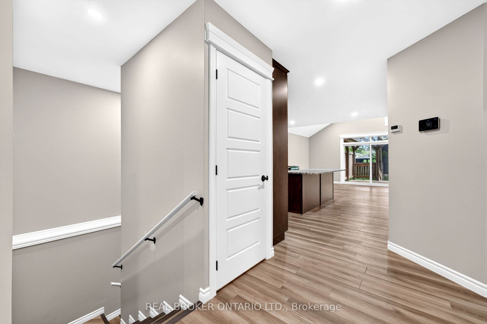 52 Queen Street Property Photo 9