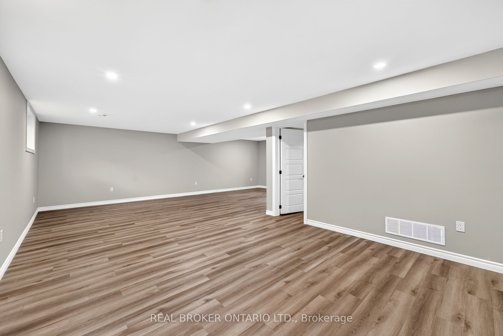 52 Queen Street Property Photo 30