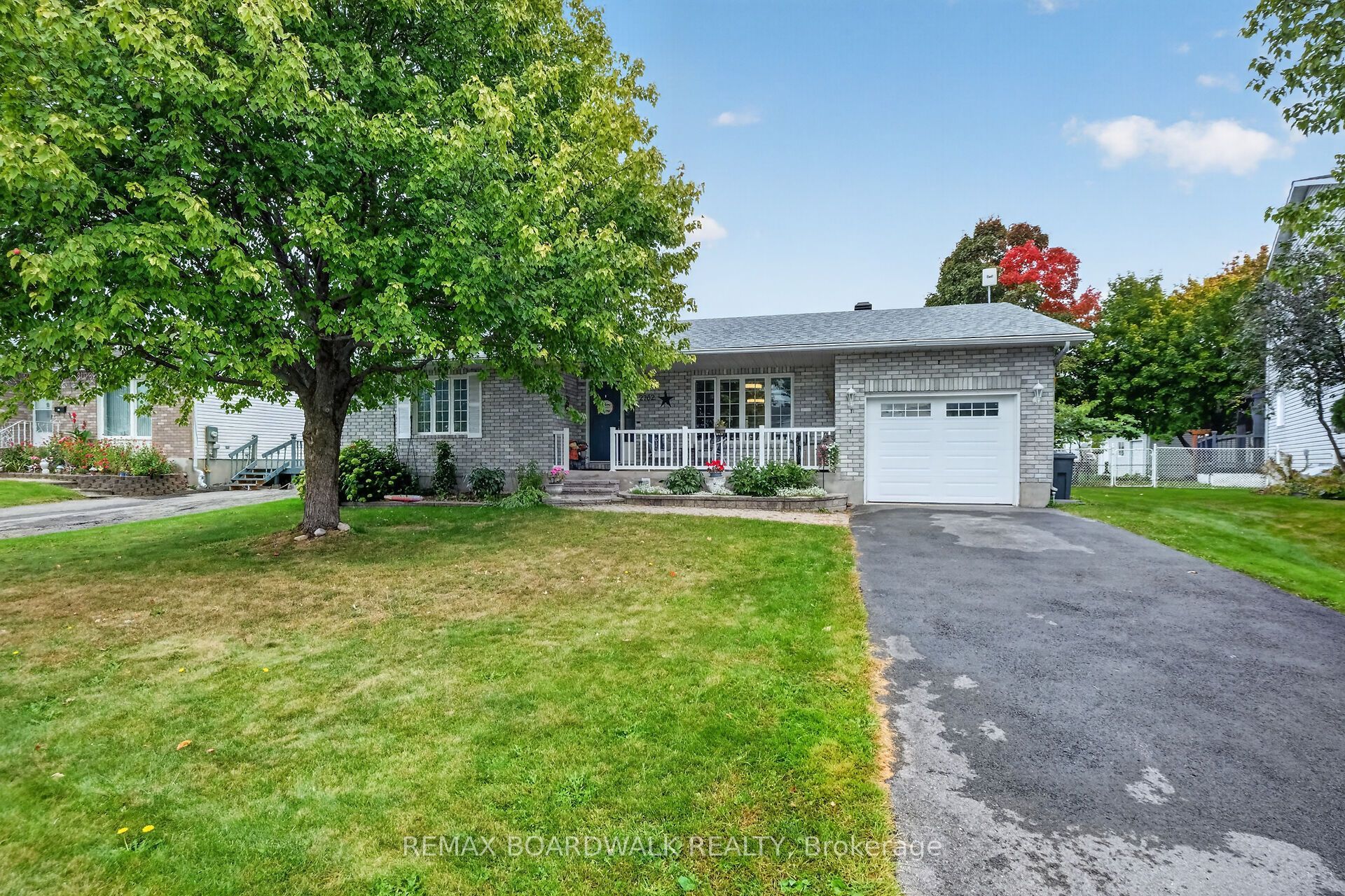 2762 Julie Street