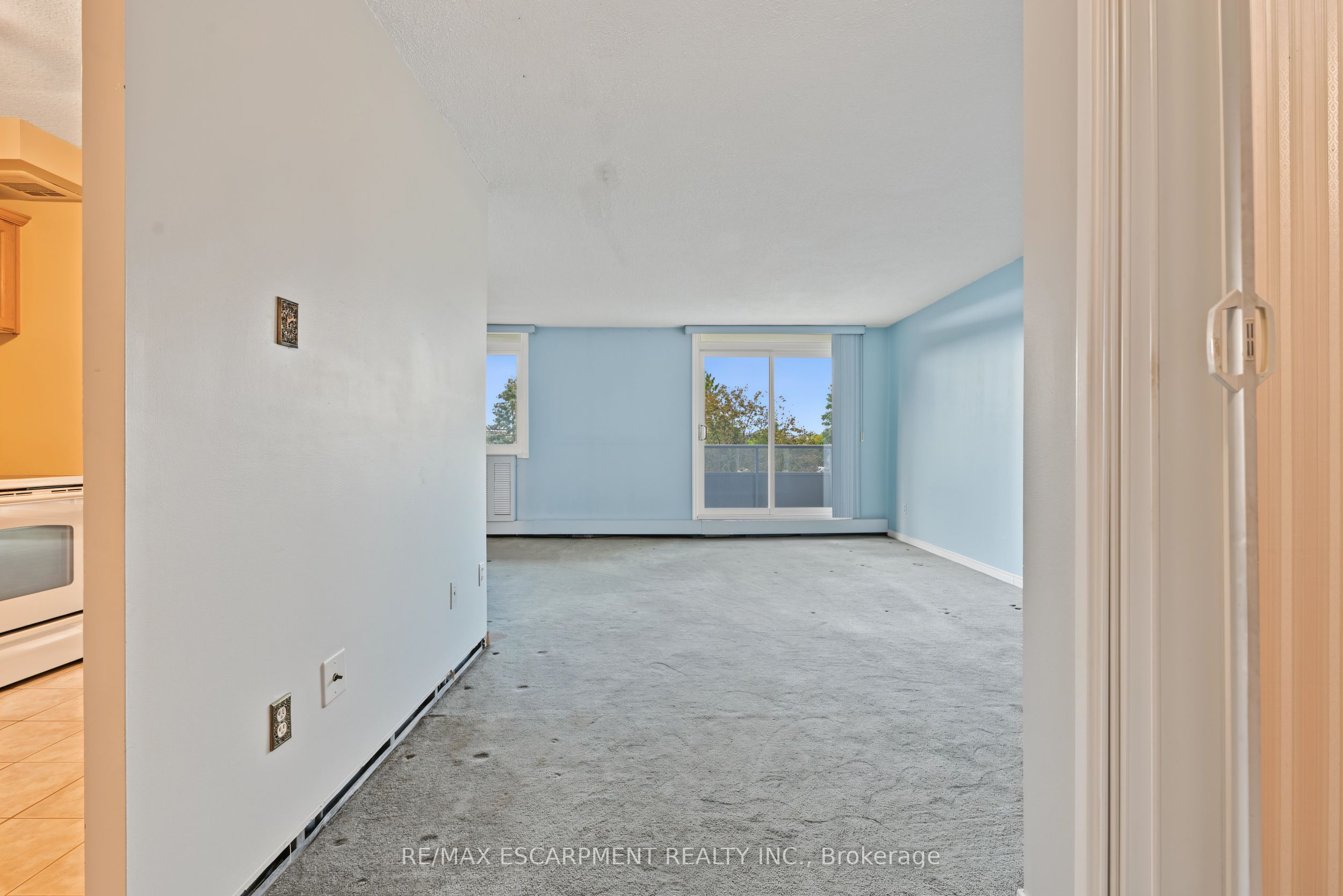640 West Street 504 Property Photo 7