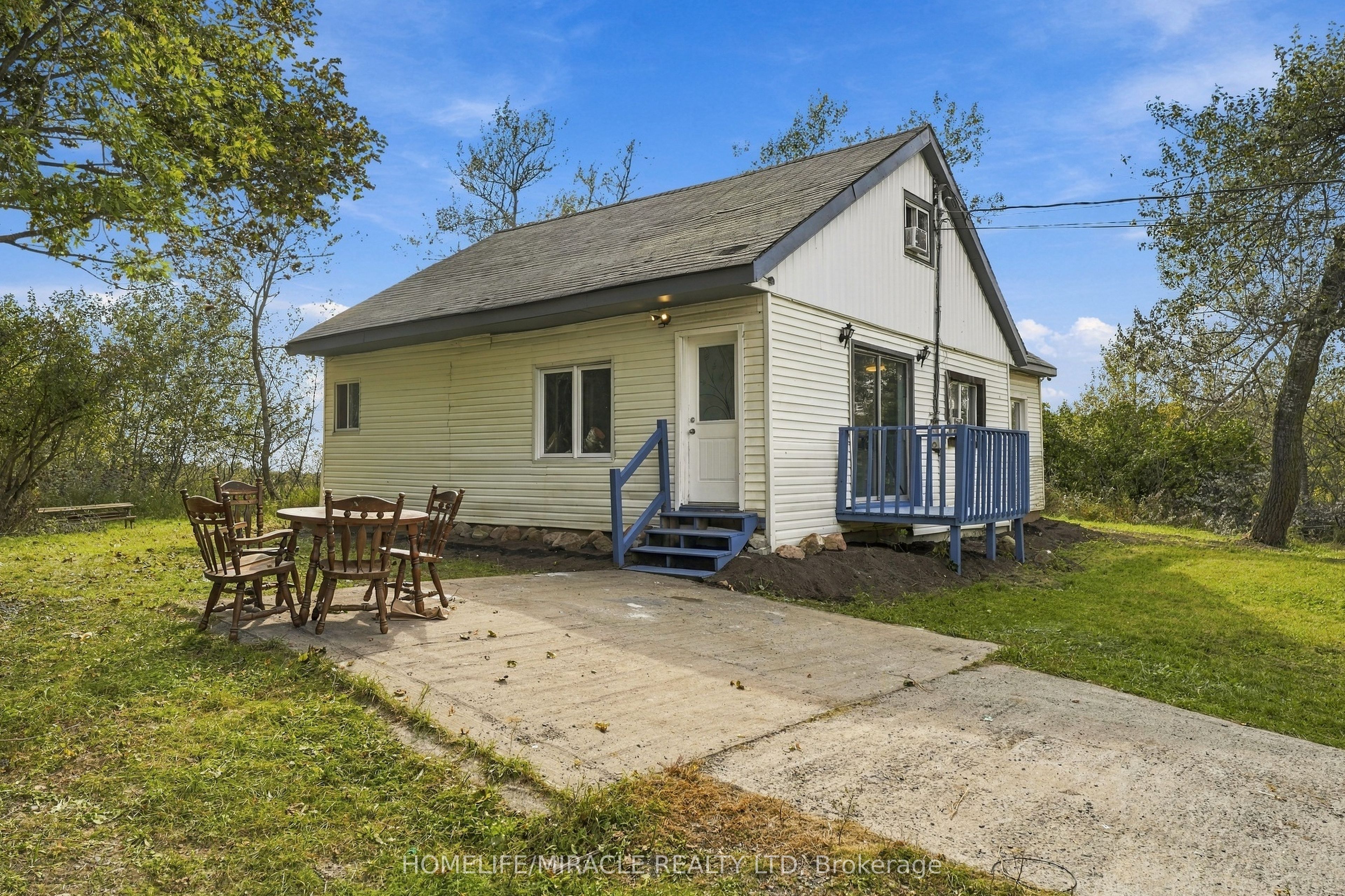2019 Hamilton Road Property Photo 7