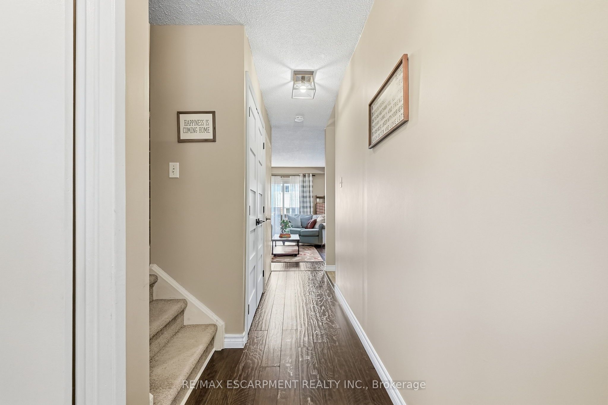 53 Bryna Avenue S Property Photo 16