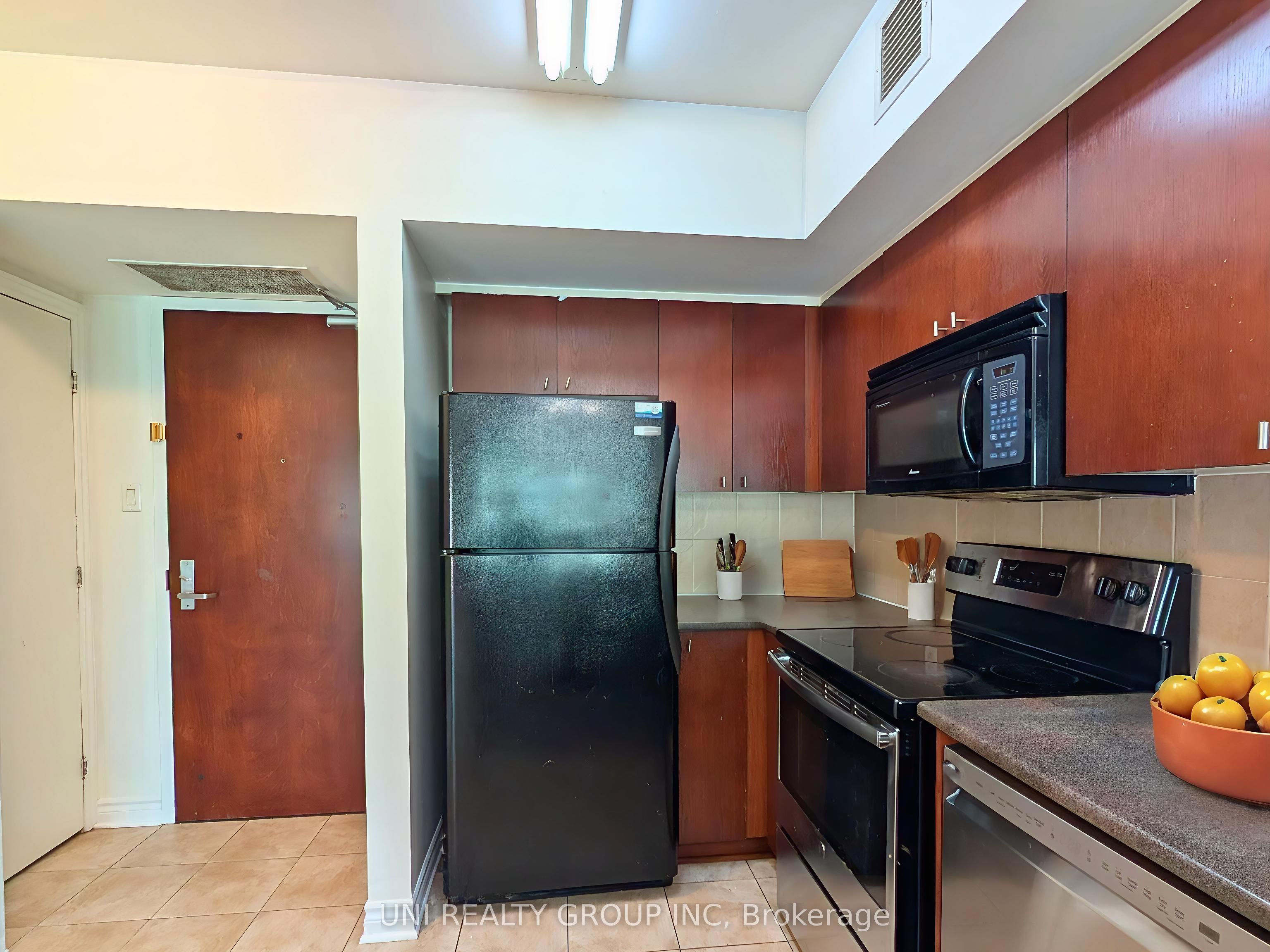 200 Rideau Street 302 Property Photo 8