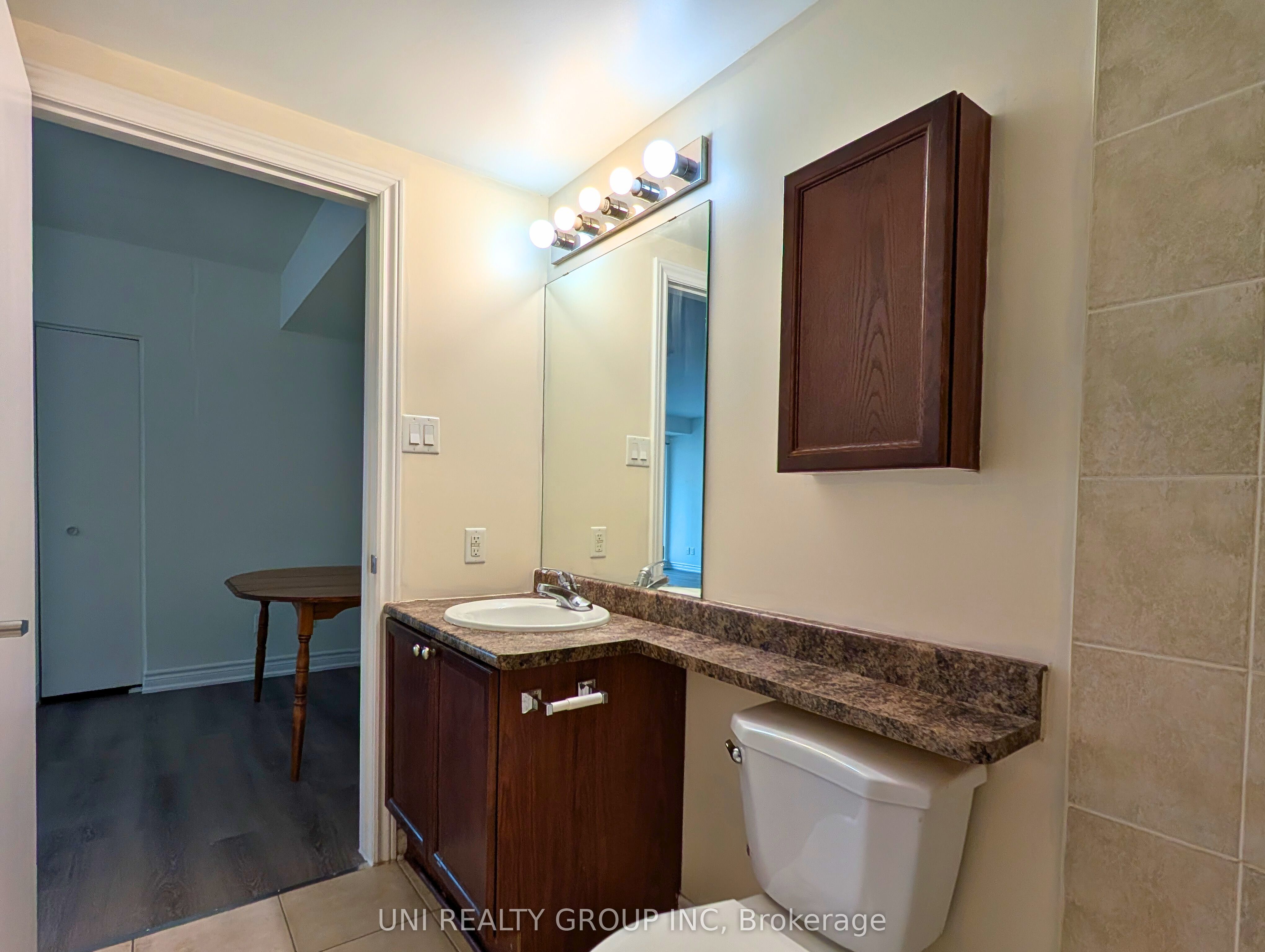 200 Rideau Street 302 Property Photo 15