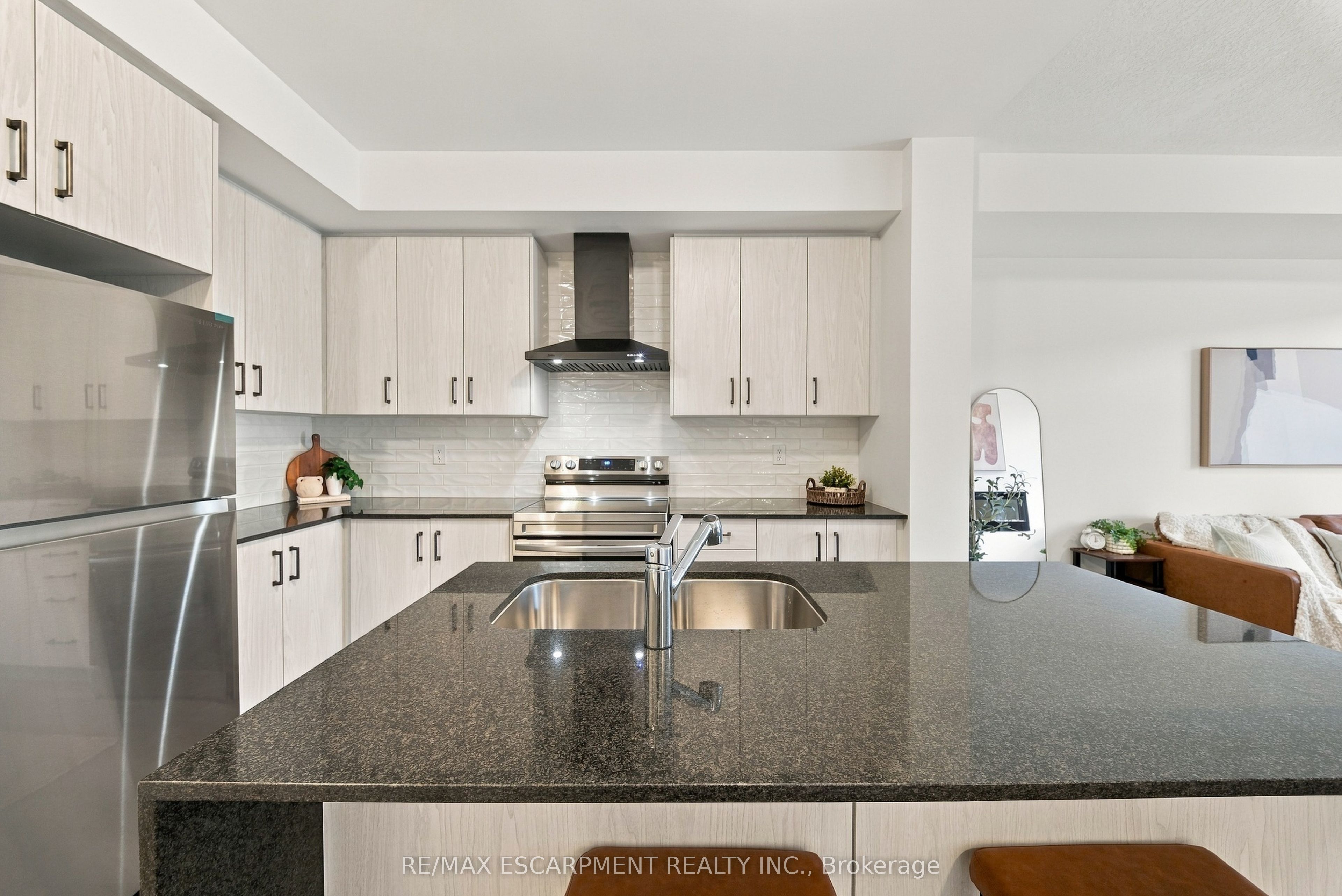 42 Brixton Road Property Photo 12