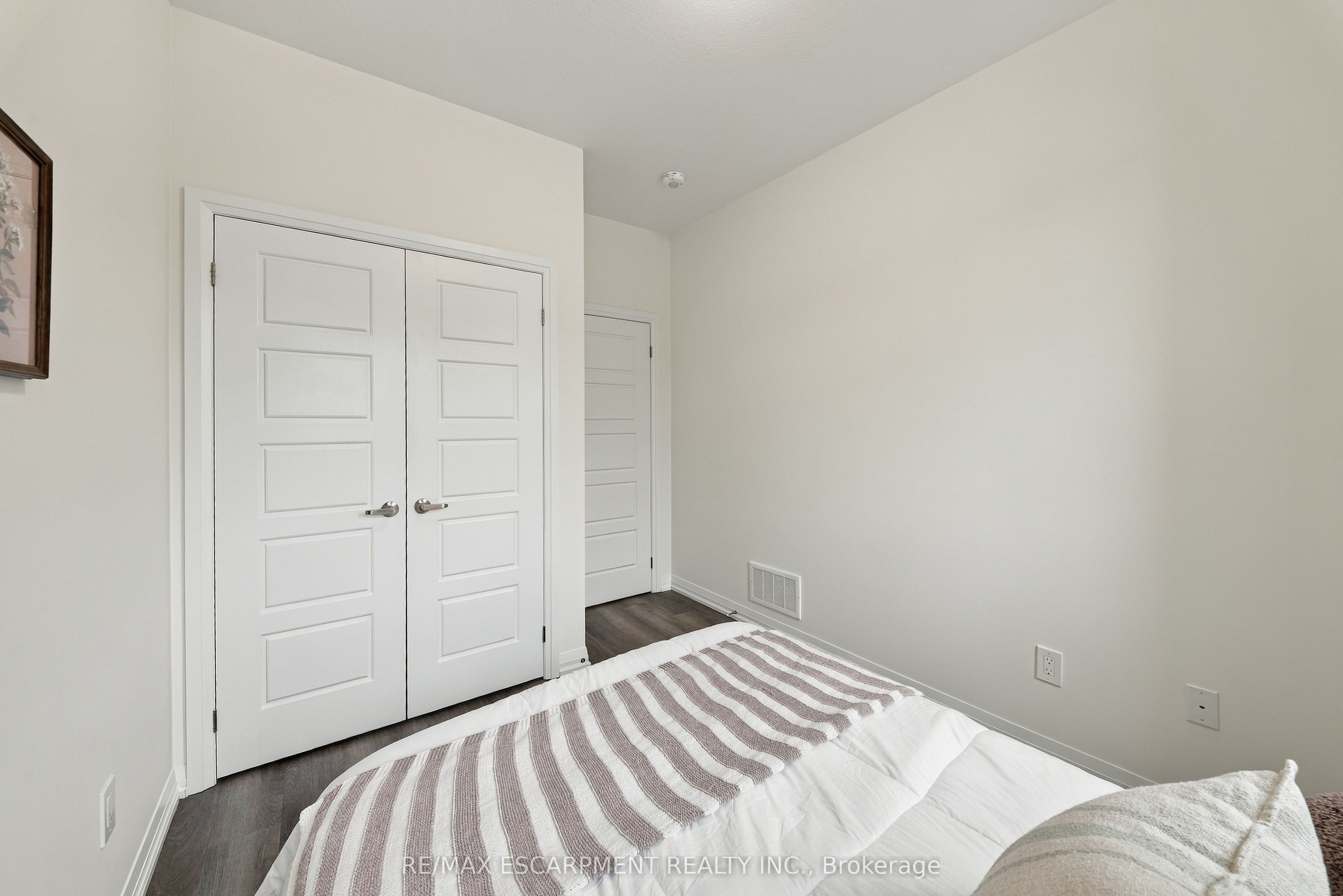 42 Brixton Road Property Photo 25