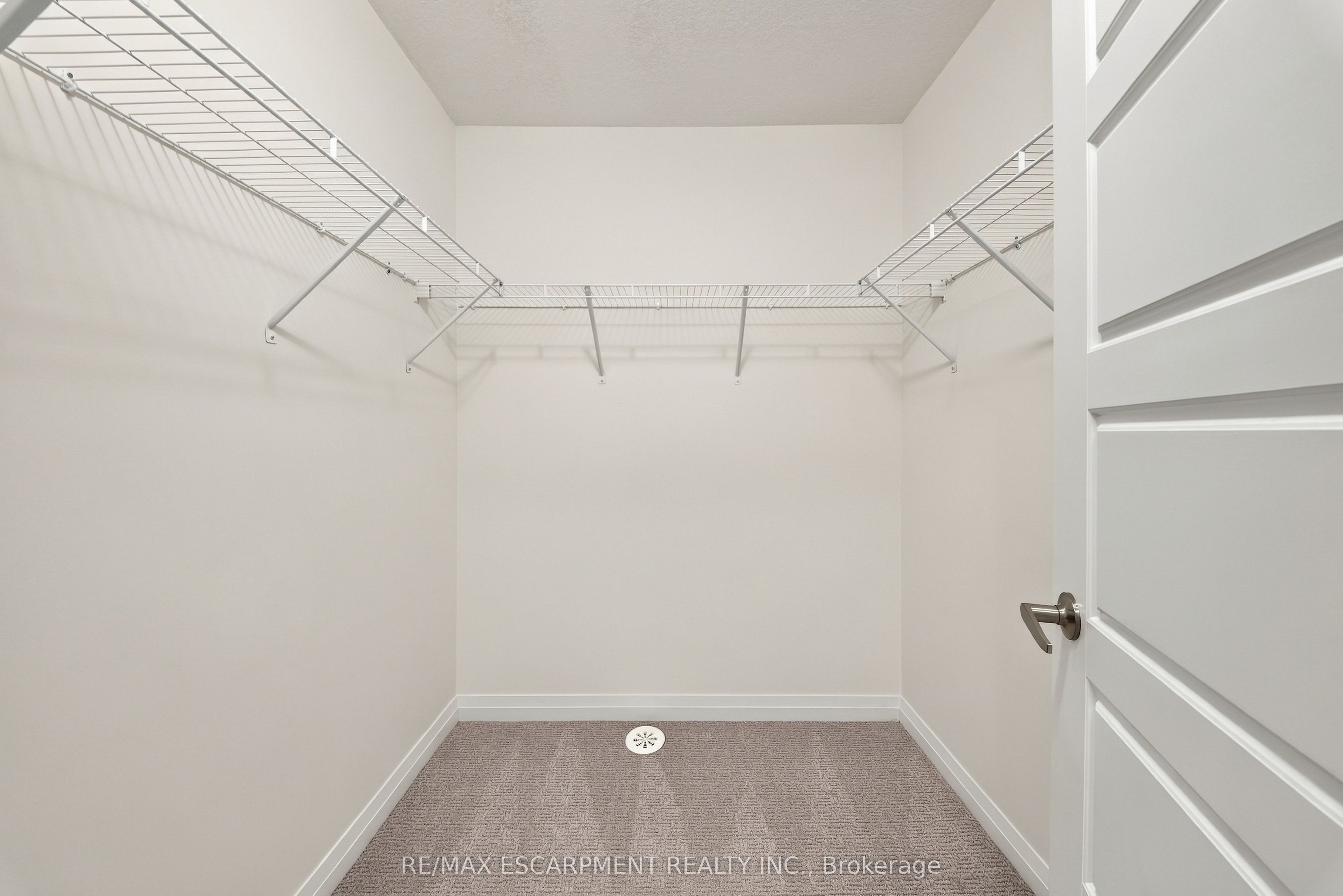42 Brixton Road Property Photo 33