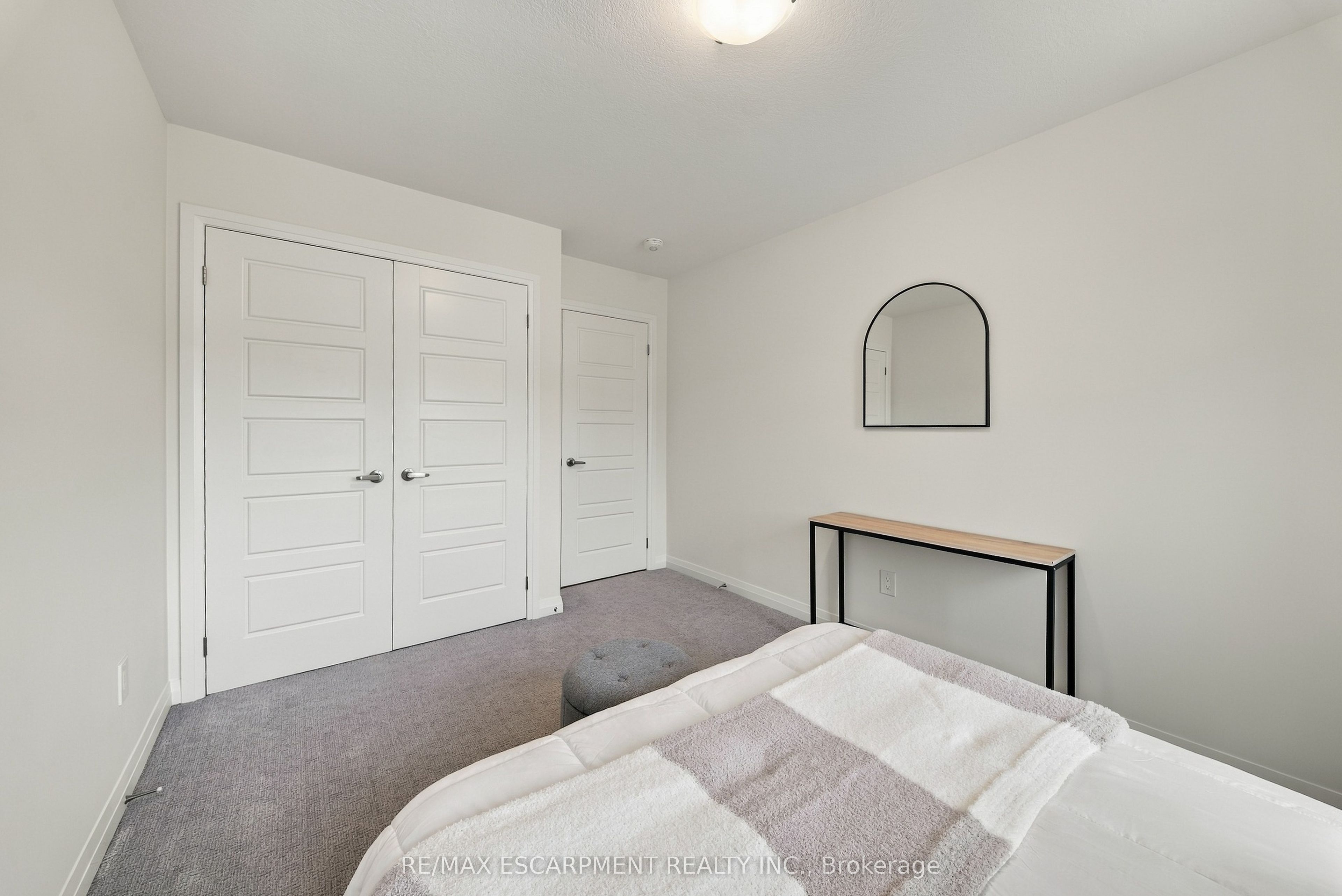 42 Brixton Road Property Photo 43