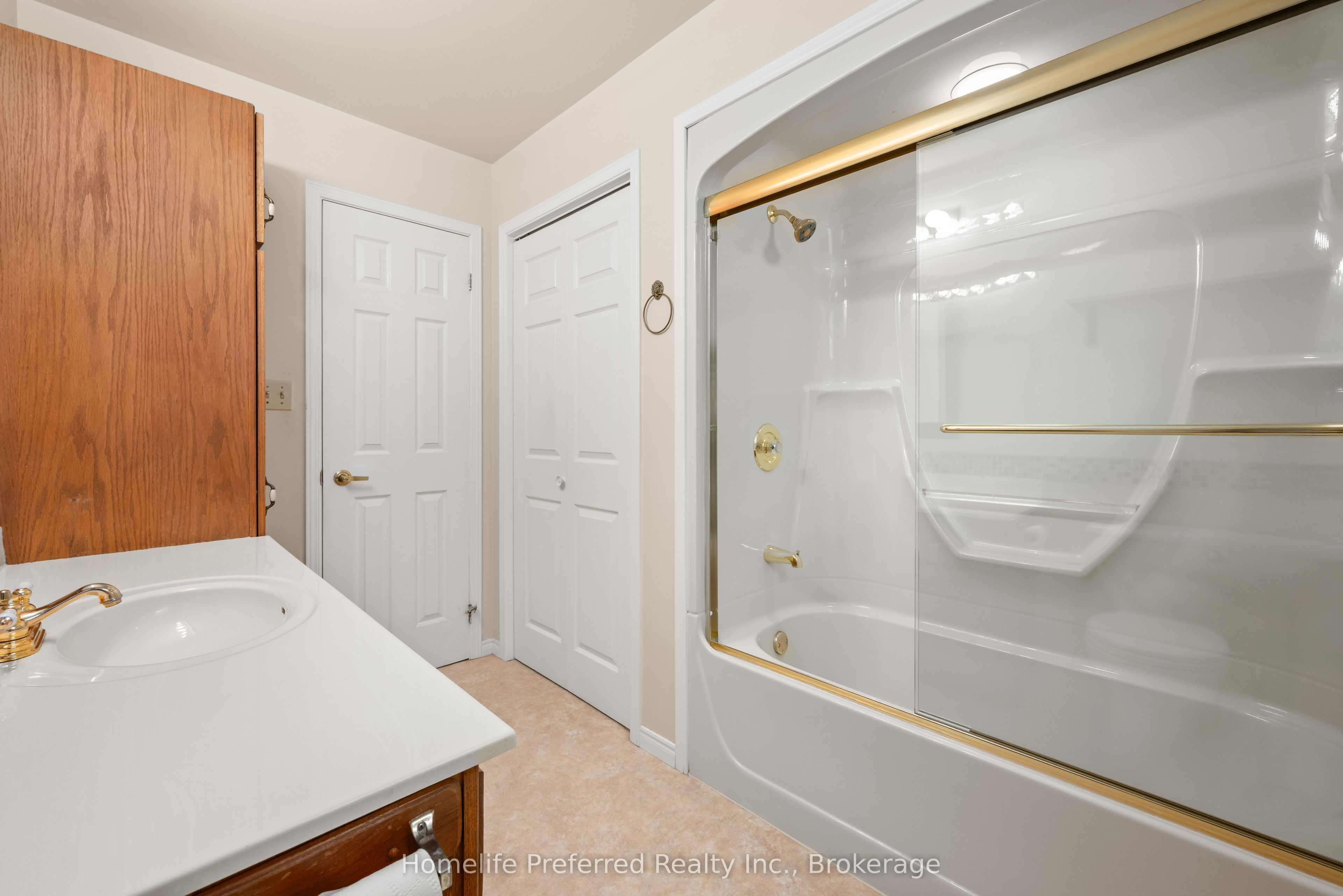 469 Skene Road Property Photo 14