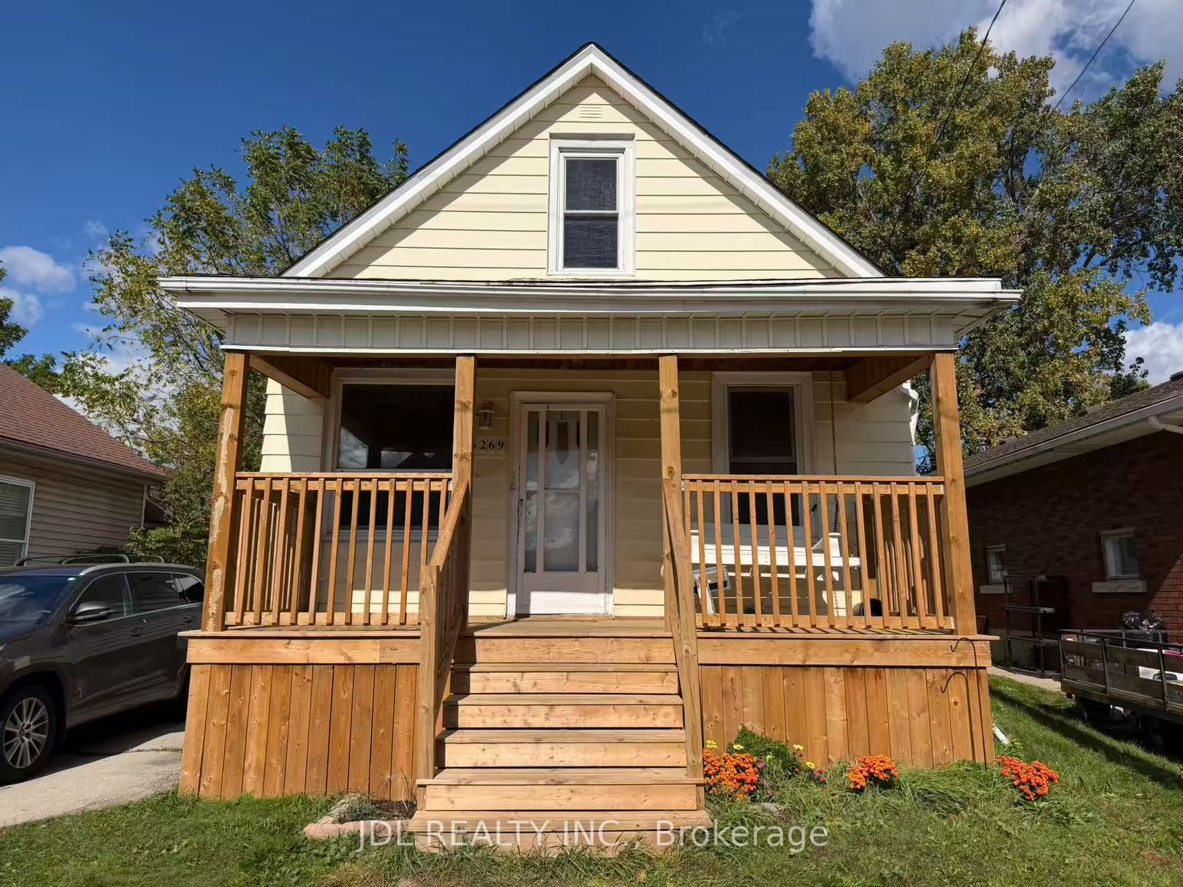 6269 Ash Street Property Photo 1