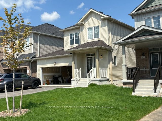 419 Black Cherry Crescent Property Photo 2