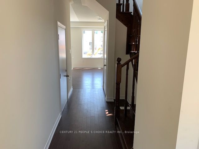 419 Black Cherry Crescent Property Photo 7