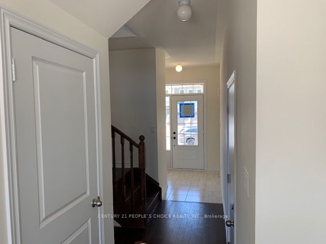 419 Black Cherry Crescent Property Photo 24