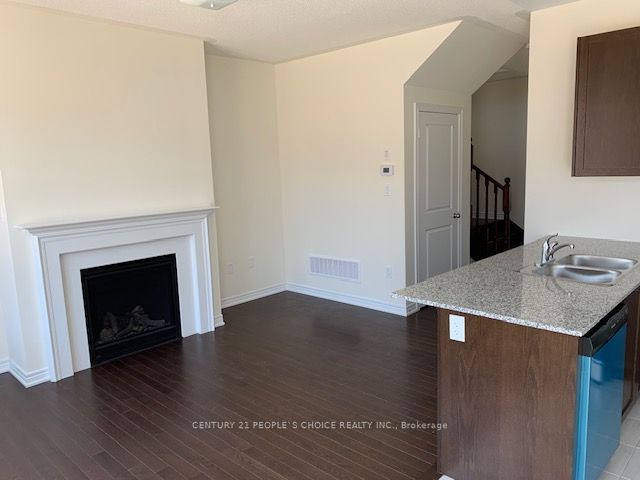 419 Black Cherry Crescent Property Photo 18