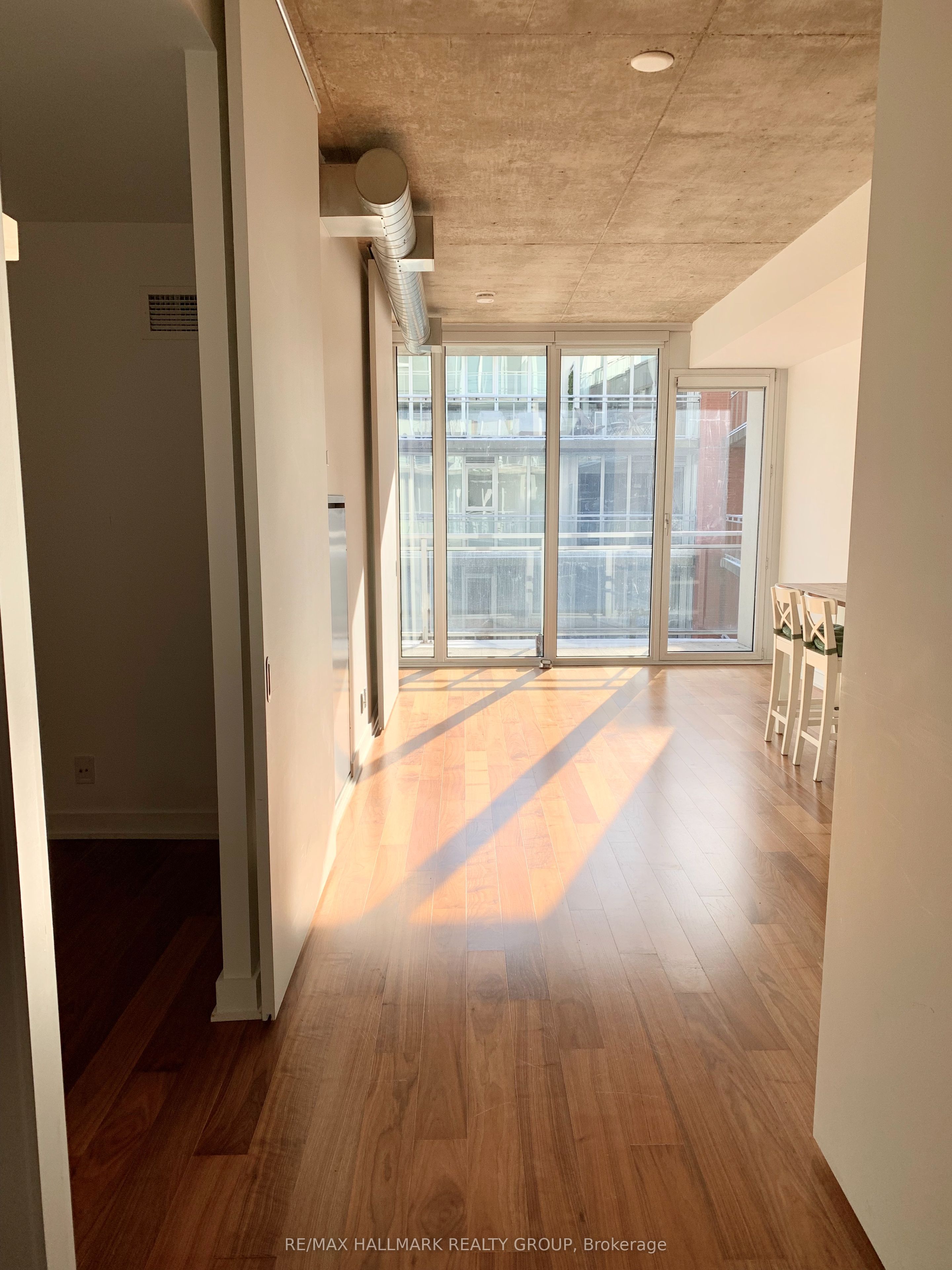 354 Gladstone Avenue 704 Property Photo 2