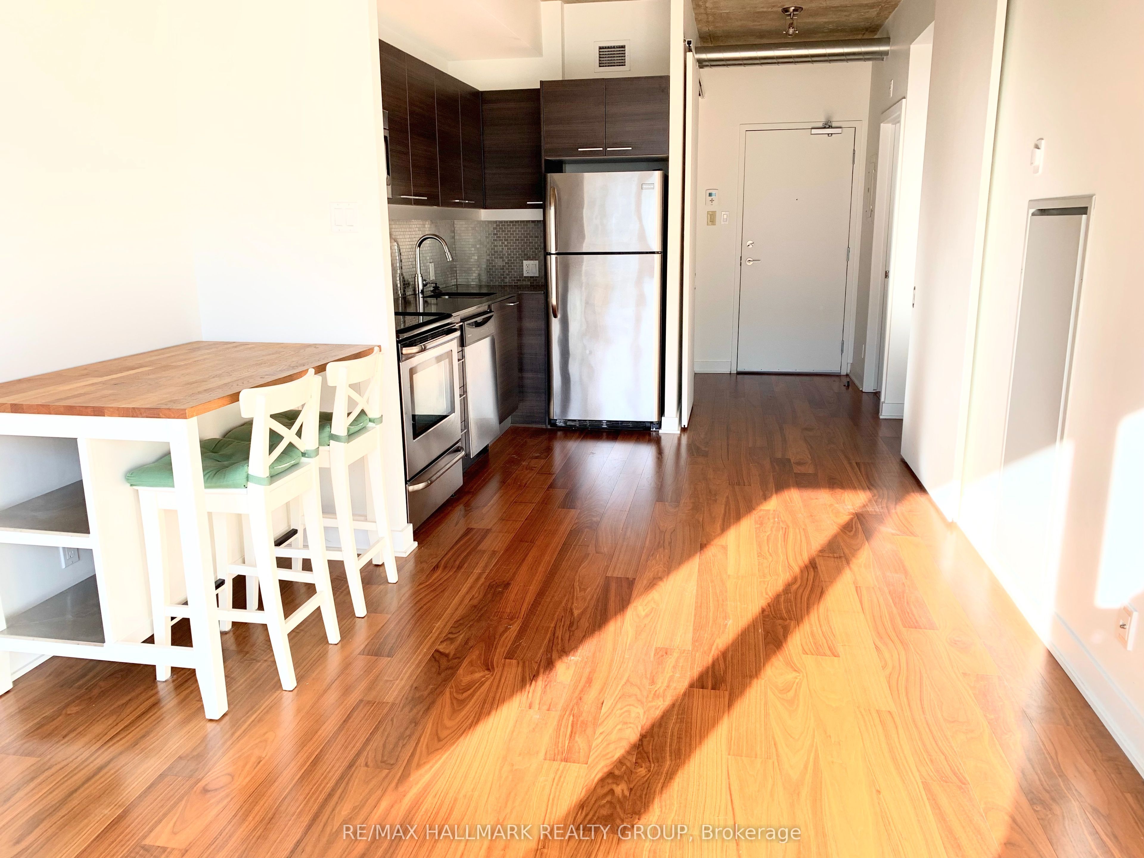 354 Gladstone Avenue 704 Property Photo 3