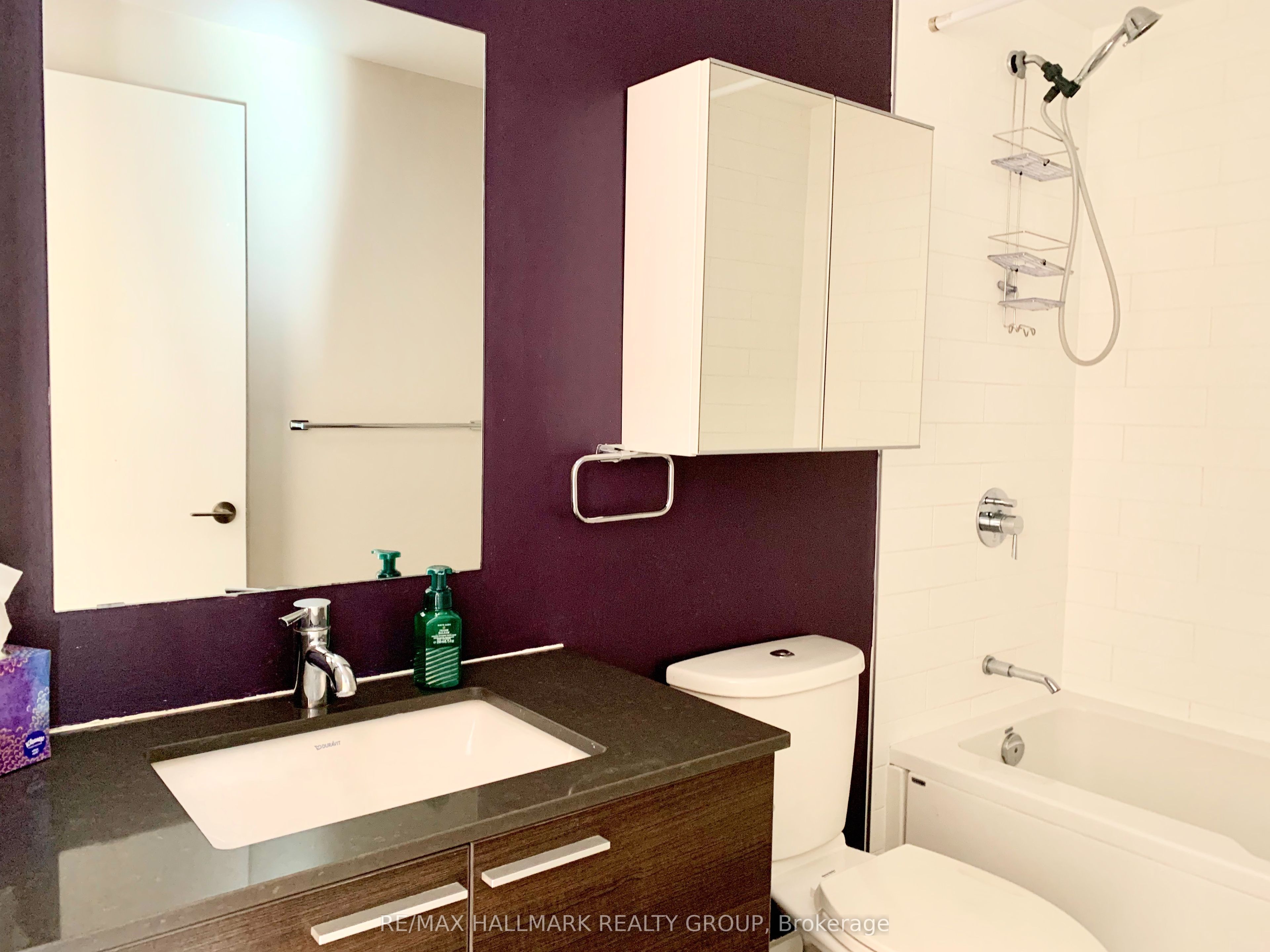 354 Gladstone Avenue 704 Property Photo 9