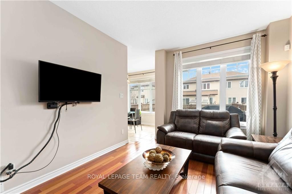 112 Furness Way Property Photo 7