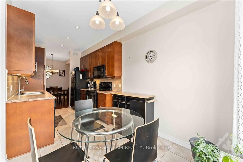 112 Furness Way Property Photo 16