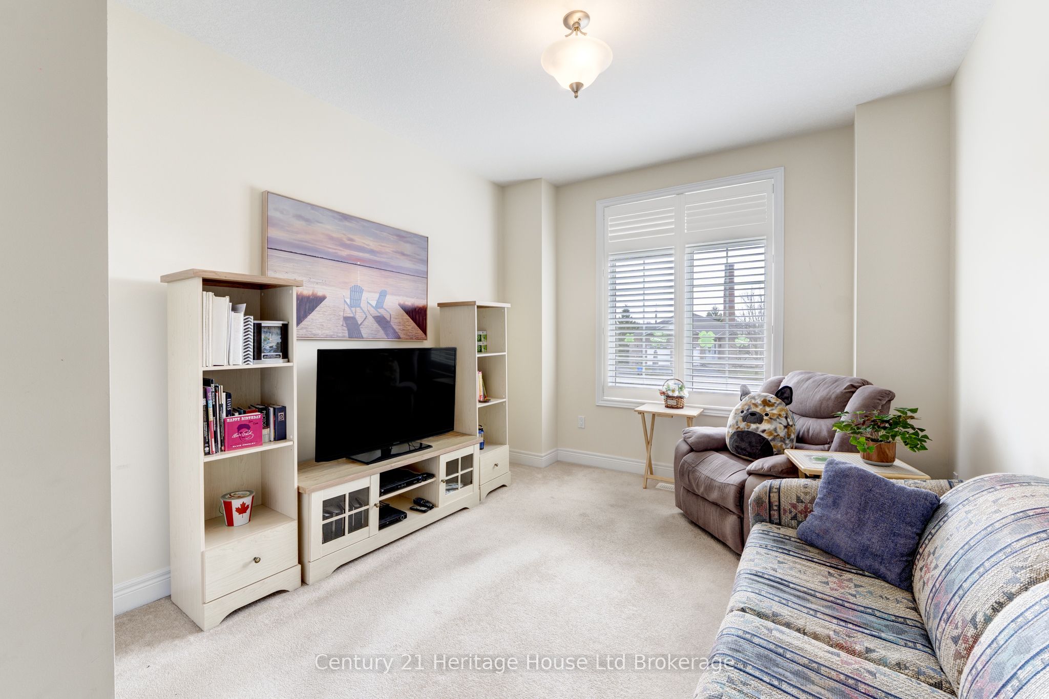 619 Fox Hollow Court Property Photo 11
