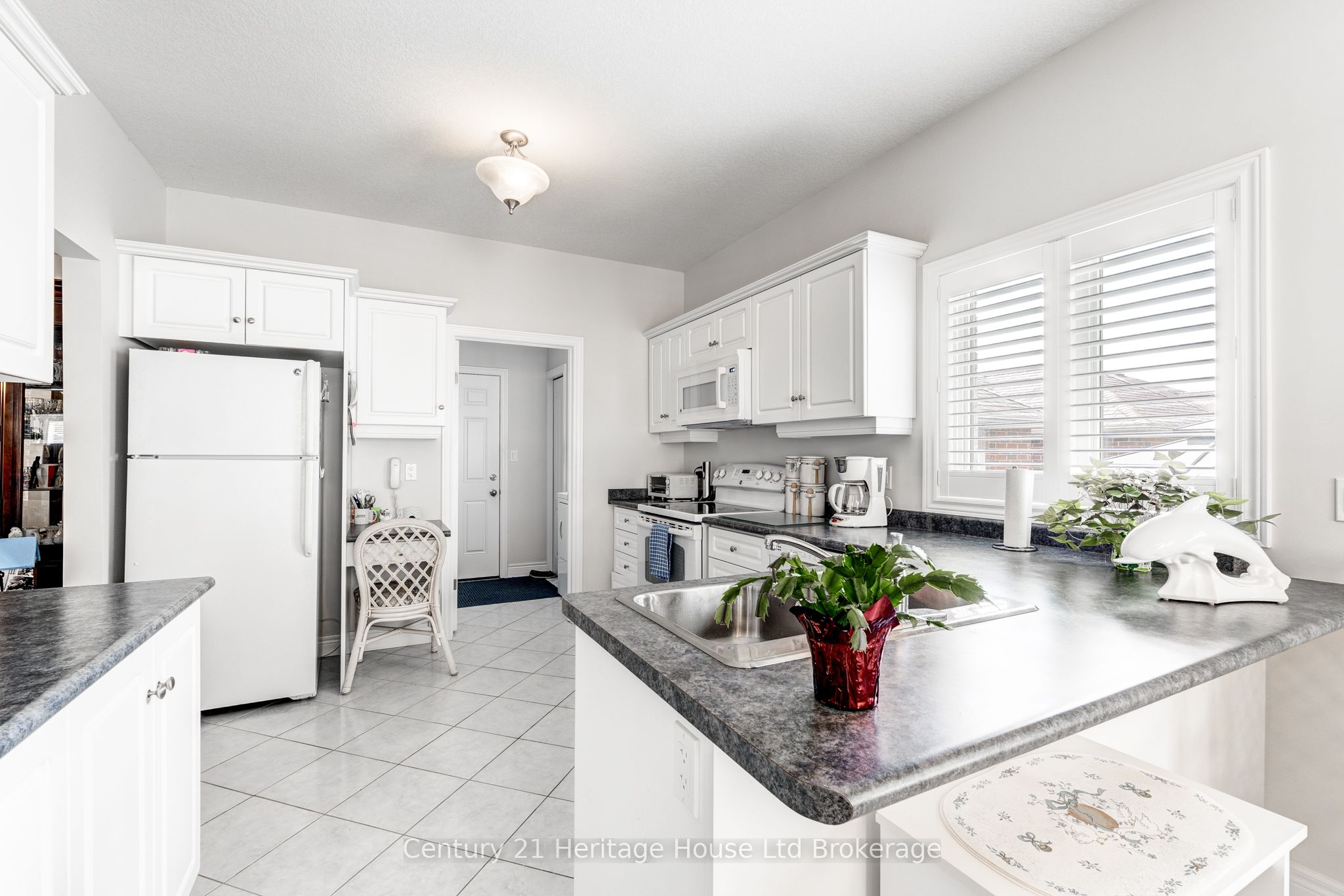 619 Fox Hollow Court Property Photo 25