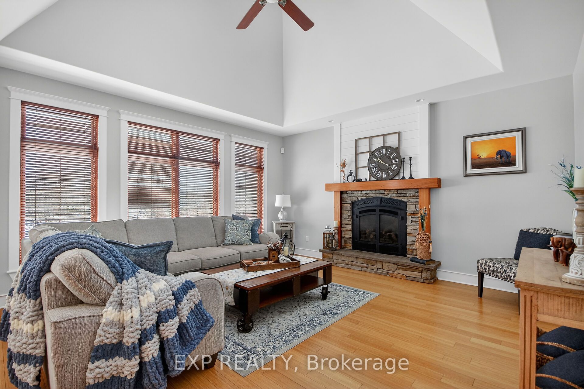 6715 Suncrest Drive Property Photo 6