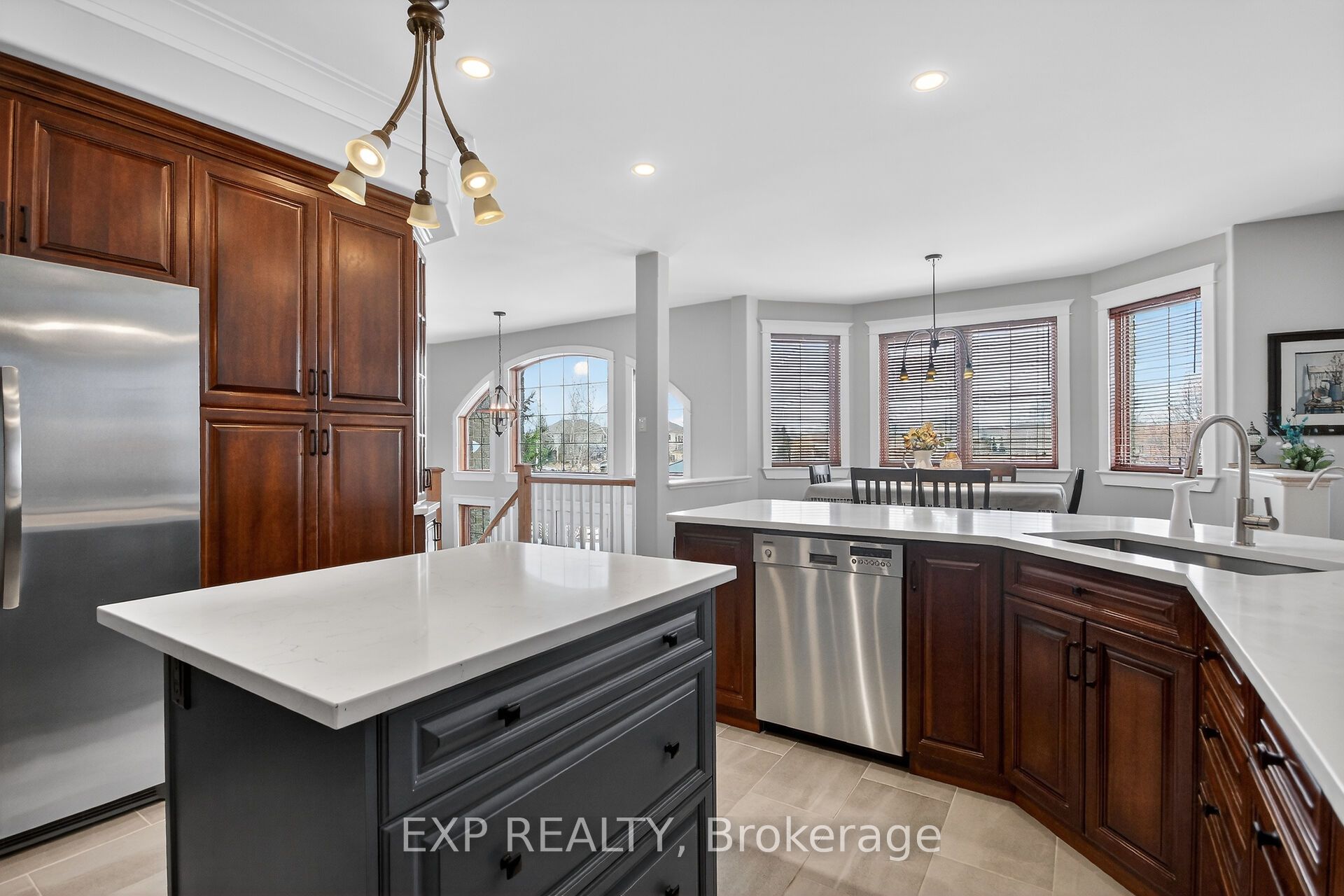 6715 Suncrest Drive Property Photo 10